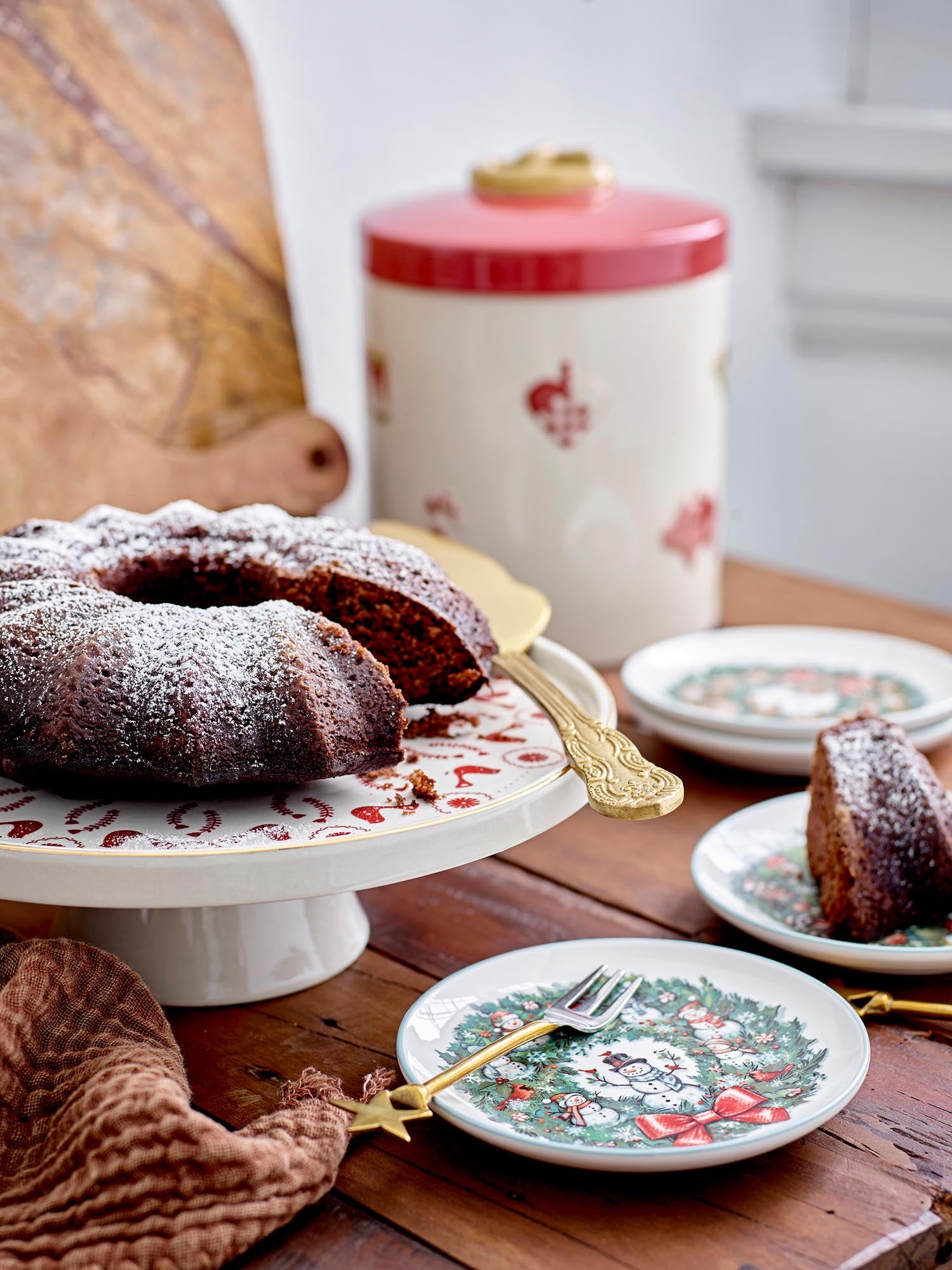 Yule Gefäá mit Deckel, Rot, Steingut in Red präsentiert im Onlineshop von KAQTU Design AG. Aufbewahrungsbehälter ist von Bloomingville