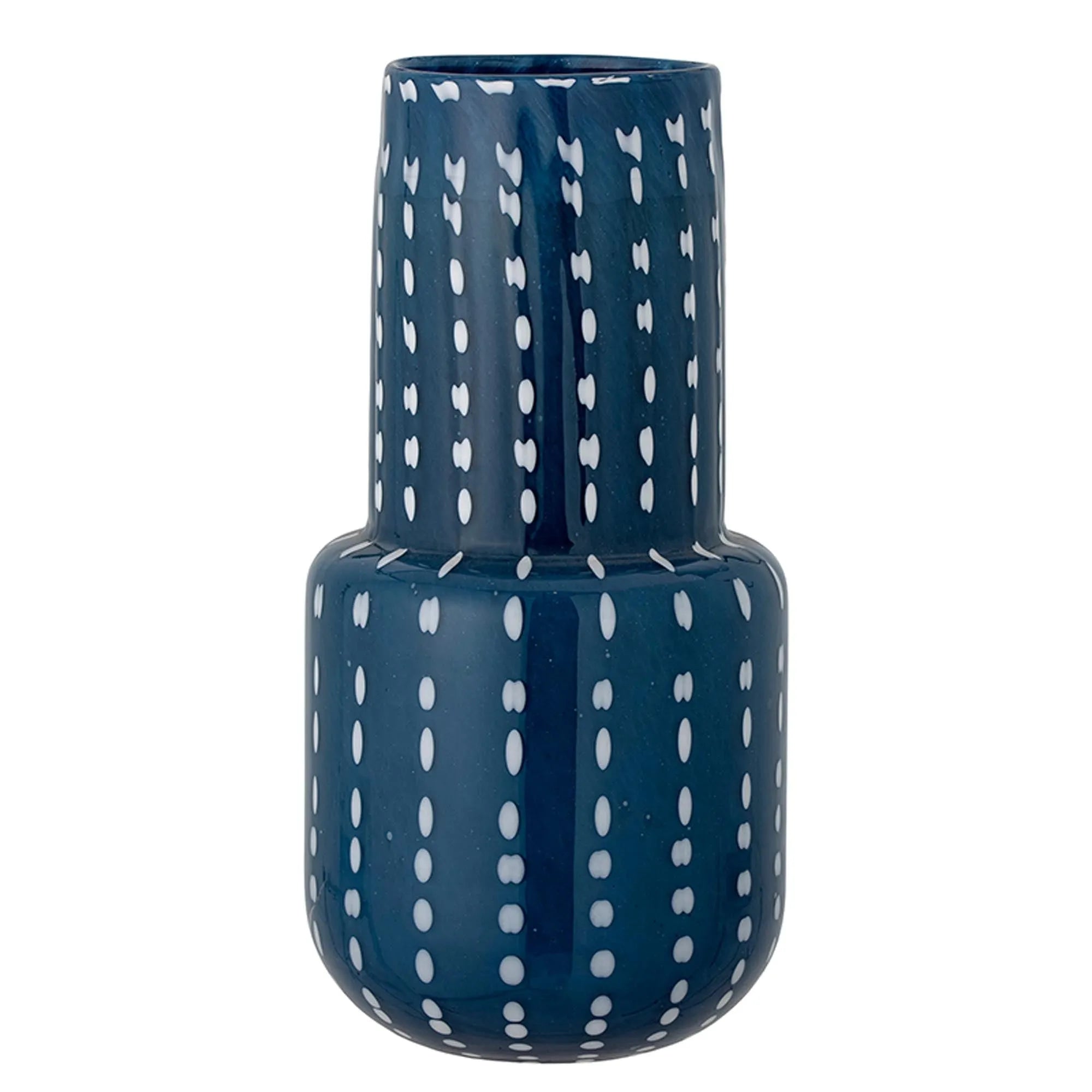 Die Mayim Vase in tiefem Blau, mundgeblasen, mit gepunktetem Muster, verleiht jedem Raum Eleganz und ist ein einzigartiger Blickfang.