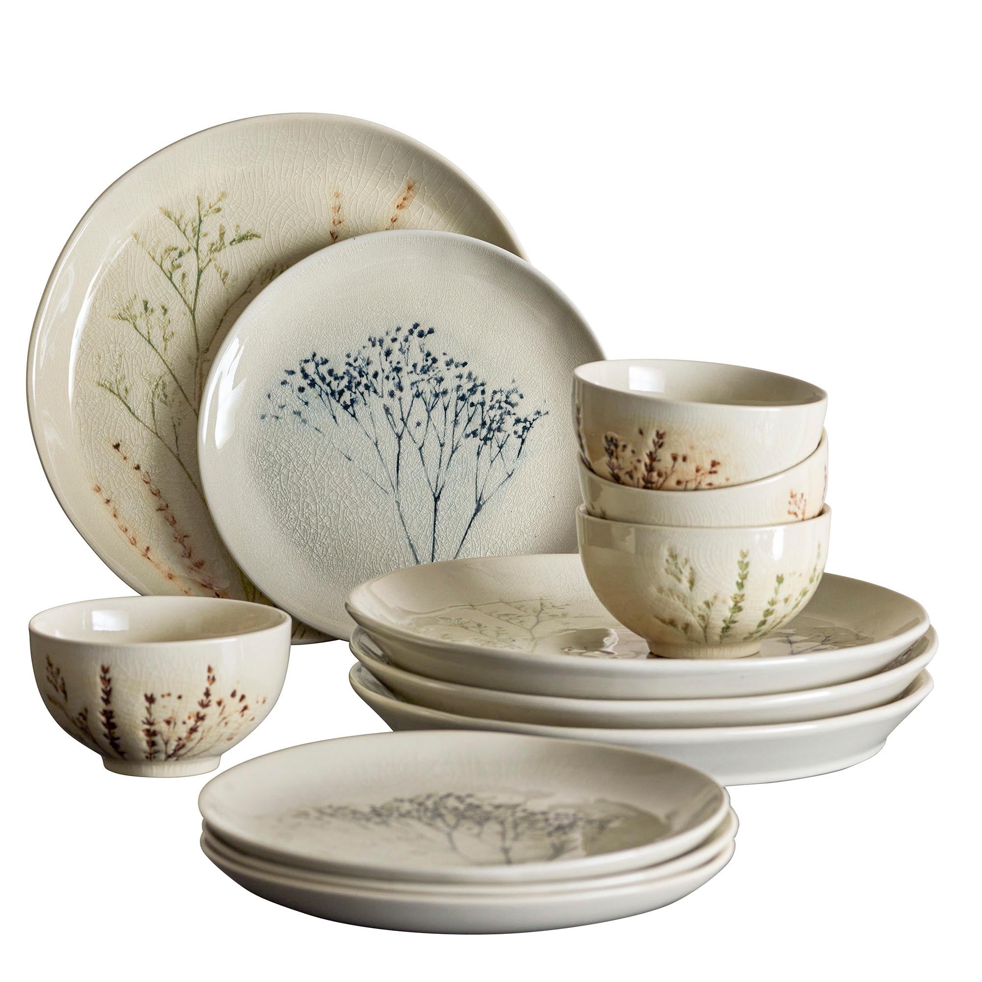 Bea Geschirr-Set, Natur, Steingut in Nature präsentiert im Onlineshop von KAQTU Design AG. Geschirr ist von Bloomingville