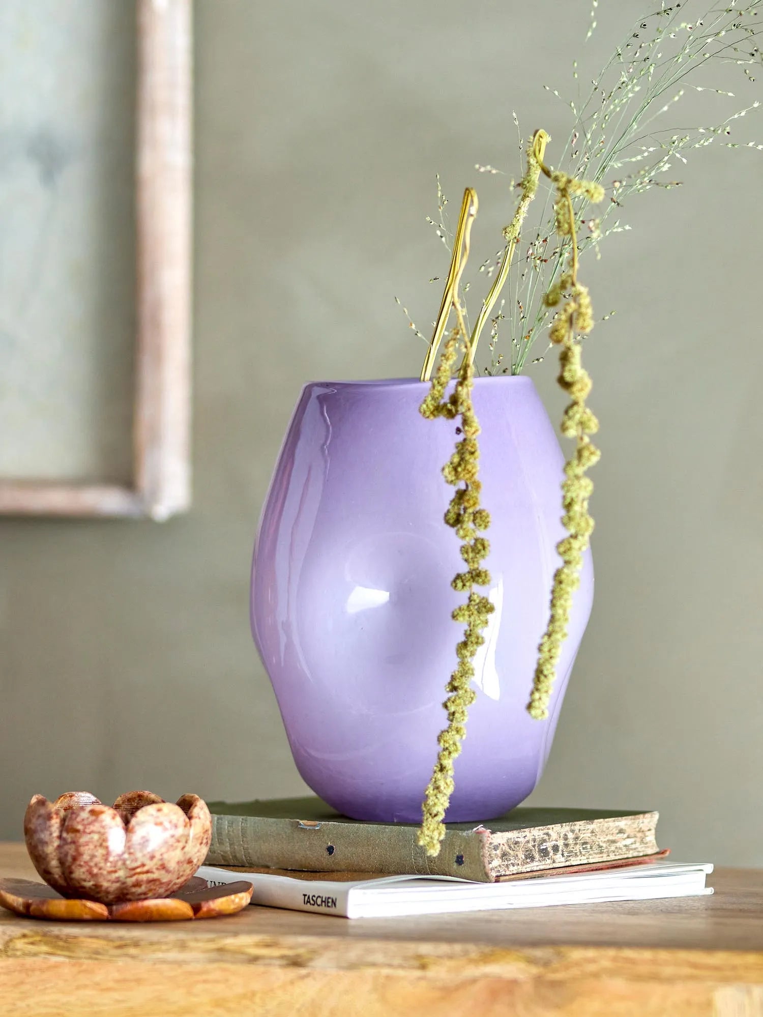 Lilac Vase, Violett, Glas in Lila präsentiert im Onlineshop von KAQTU Design AG. Vase ist von Creative Collection