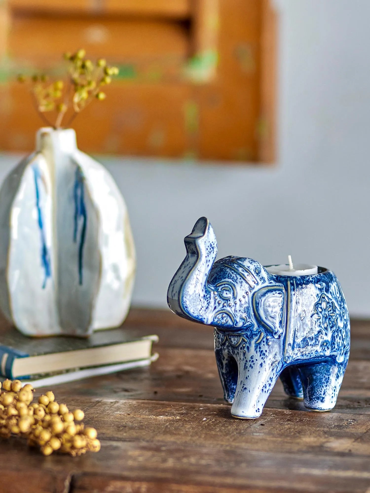 Oliphant Teelichthalter, Blue, Steingut in Blau präsentiert im Onlineshop von KAQTU Design AG. Kerzenständer ist von Creative Collection