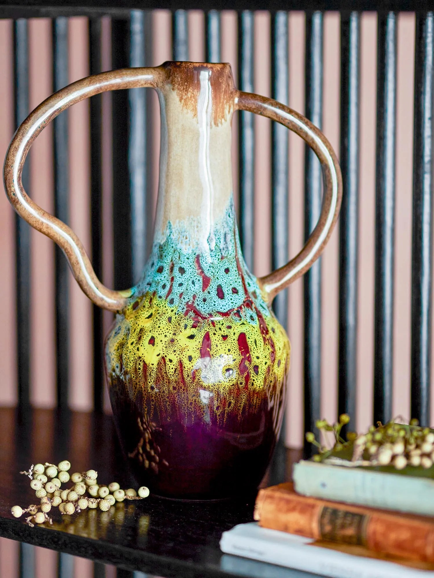 Mahnoor Vase, Braun, Steingut in Braun präsentiert im Onlineshop von KAQTU Design AG. Vase ist von Creative Collection