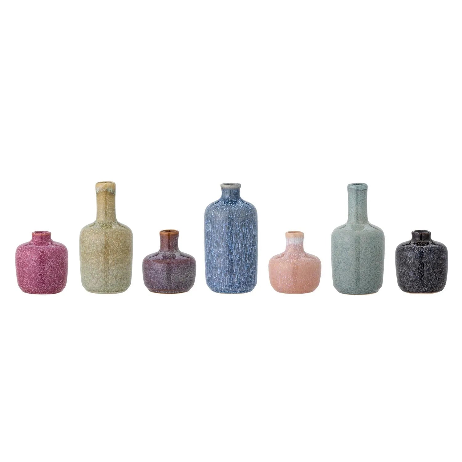 Maien Vase, Grün, Steingut in Grün präsentiert im Onlineshop von KAQTU Design AG. Vase ist von Bloomingville