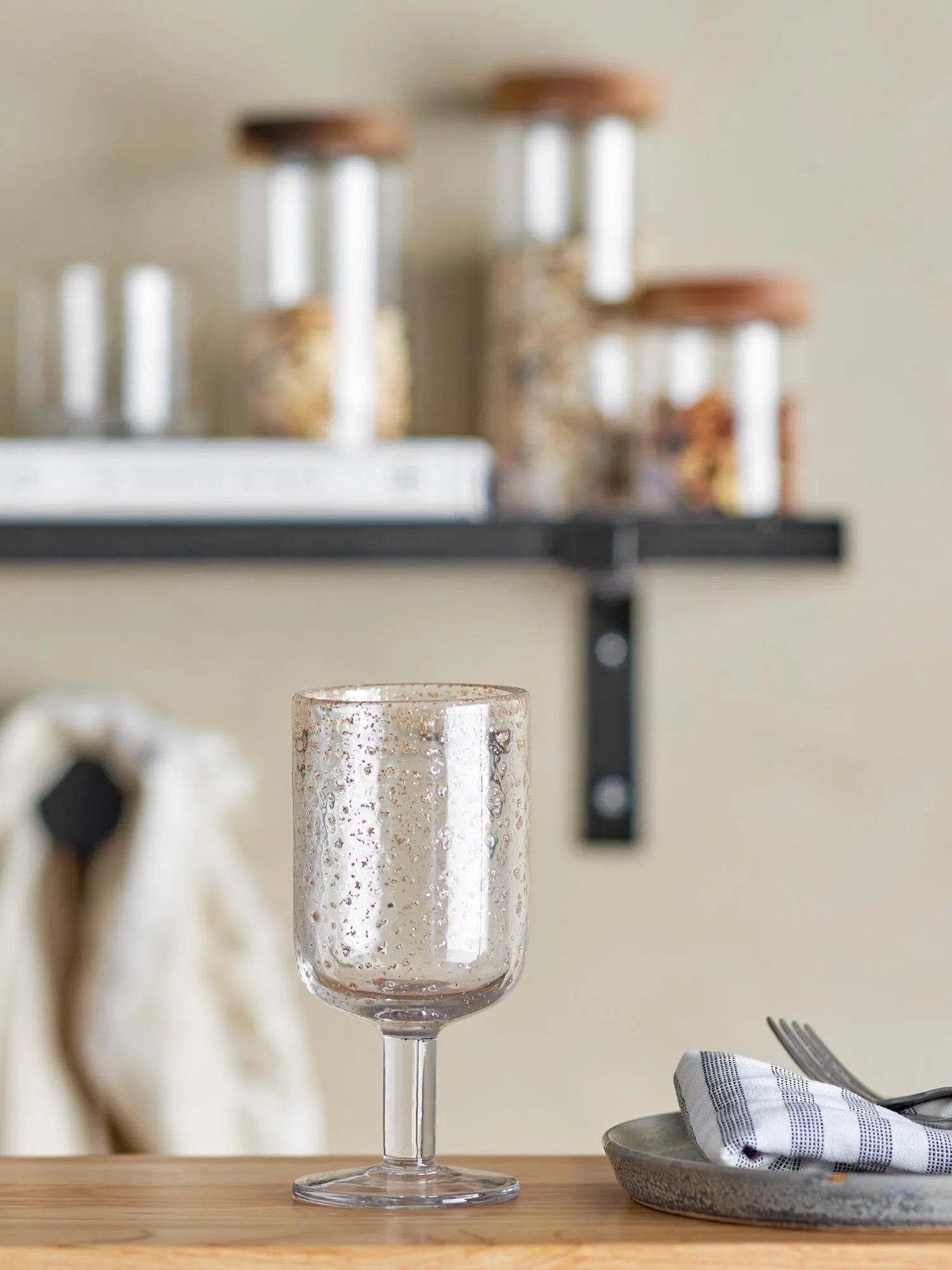 Bubbles Weinglas, Klar, Glas in Klar präsentiert im Onlineshop von KAQTU Design AG. Wein- & Sektglas ist von Bloomingville