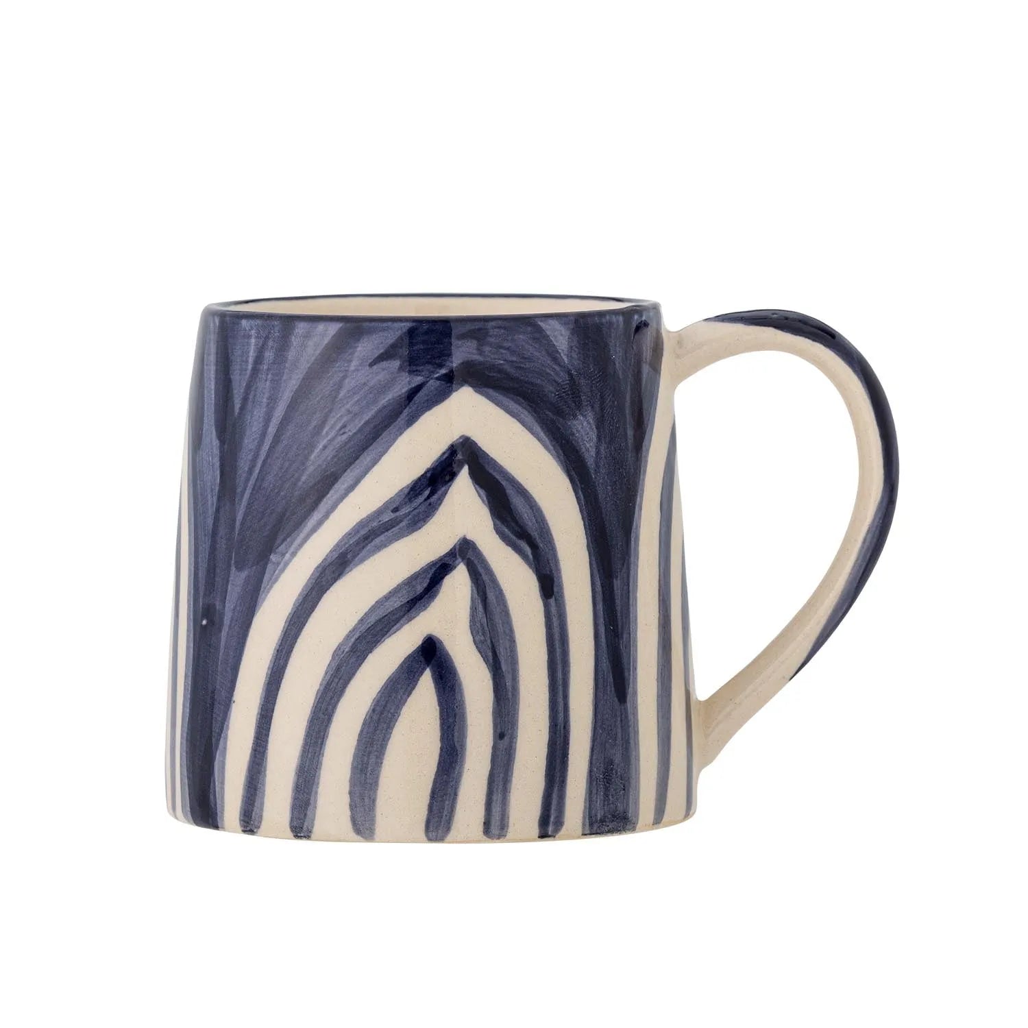 Shama Tasse, Blue, Steingut in Blau präsentiert im Onlineshop von KAQTU Design AG. Tasse ist von Bloomingville