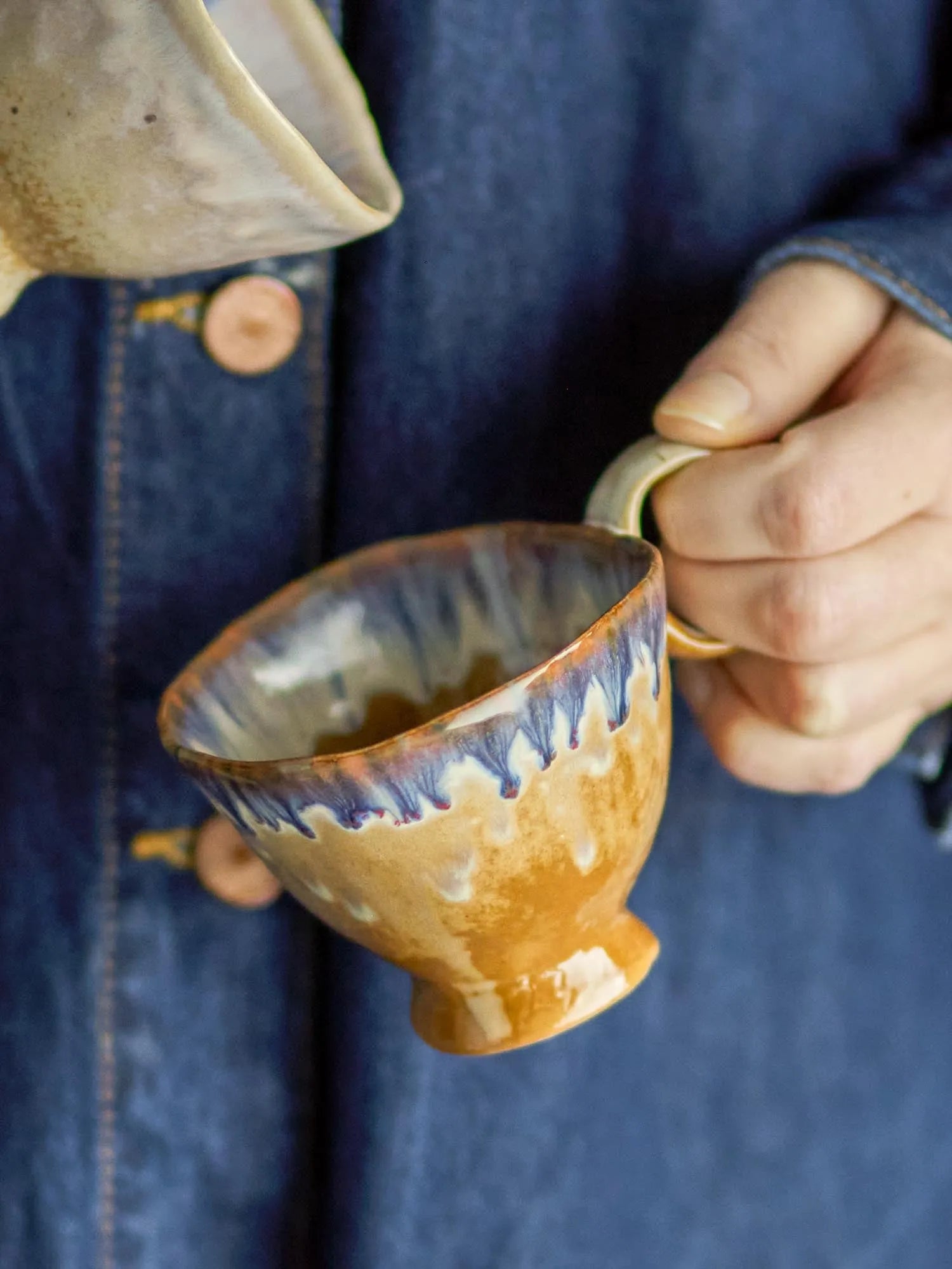 Imogen Tasse, Blue, Steingut in Blau präsentiert im Onlineshop von KAQTU Design AG. Tasse ist von Bloomingville