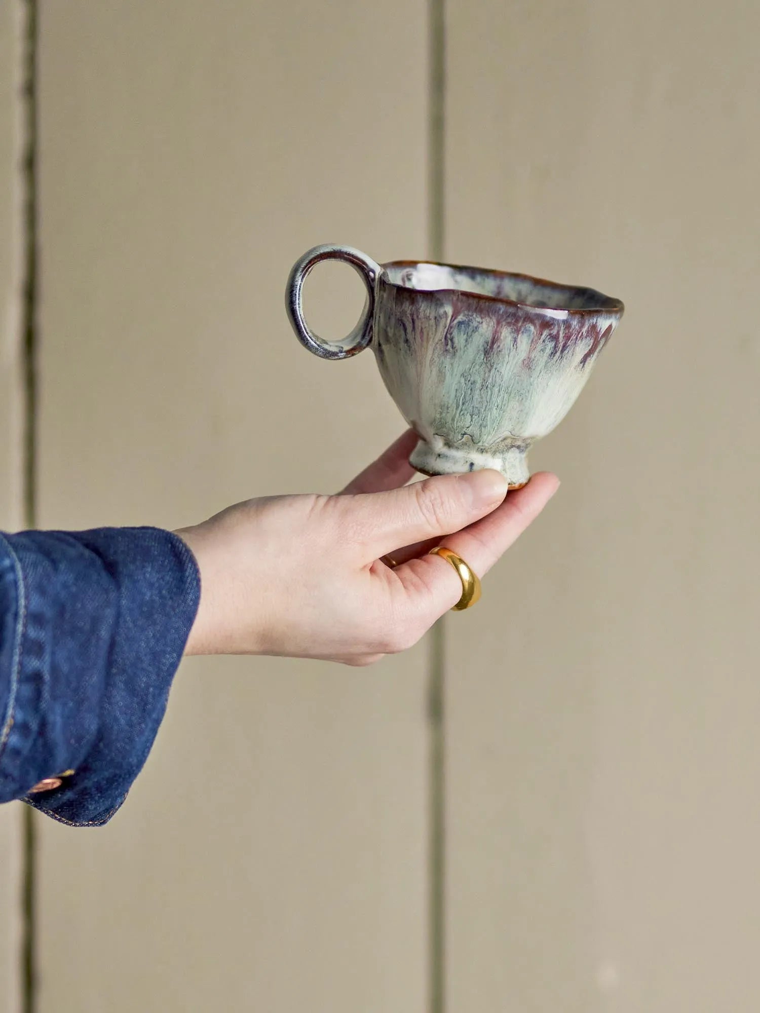 Imogen Tasse, Grau, Steingut in Grau präsentiert im Onlineshop von KAQTU Design AG. Tasse ist von Bloomingville