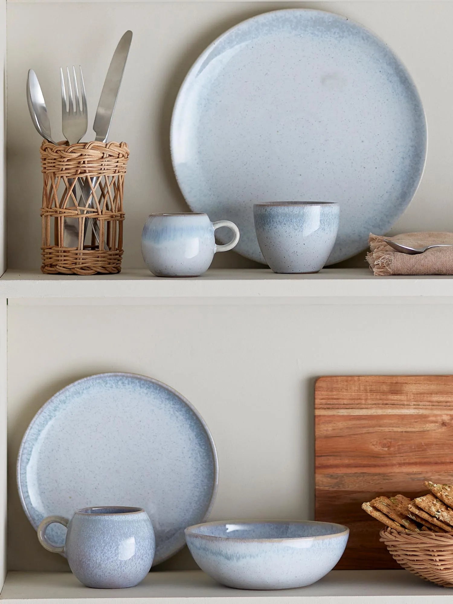 Paula Frühstück Set, Blue, Steingut in Blau präsentiert im Onlineshop von KAQTU Design AG. Geschirr ist von Bloomingville