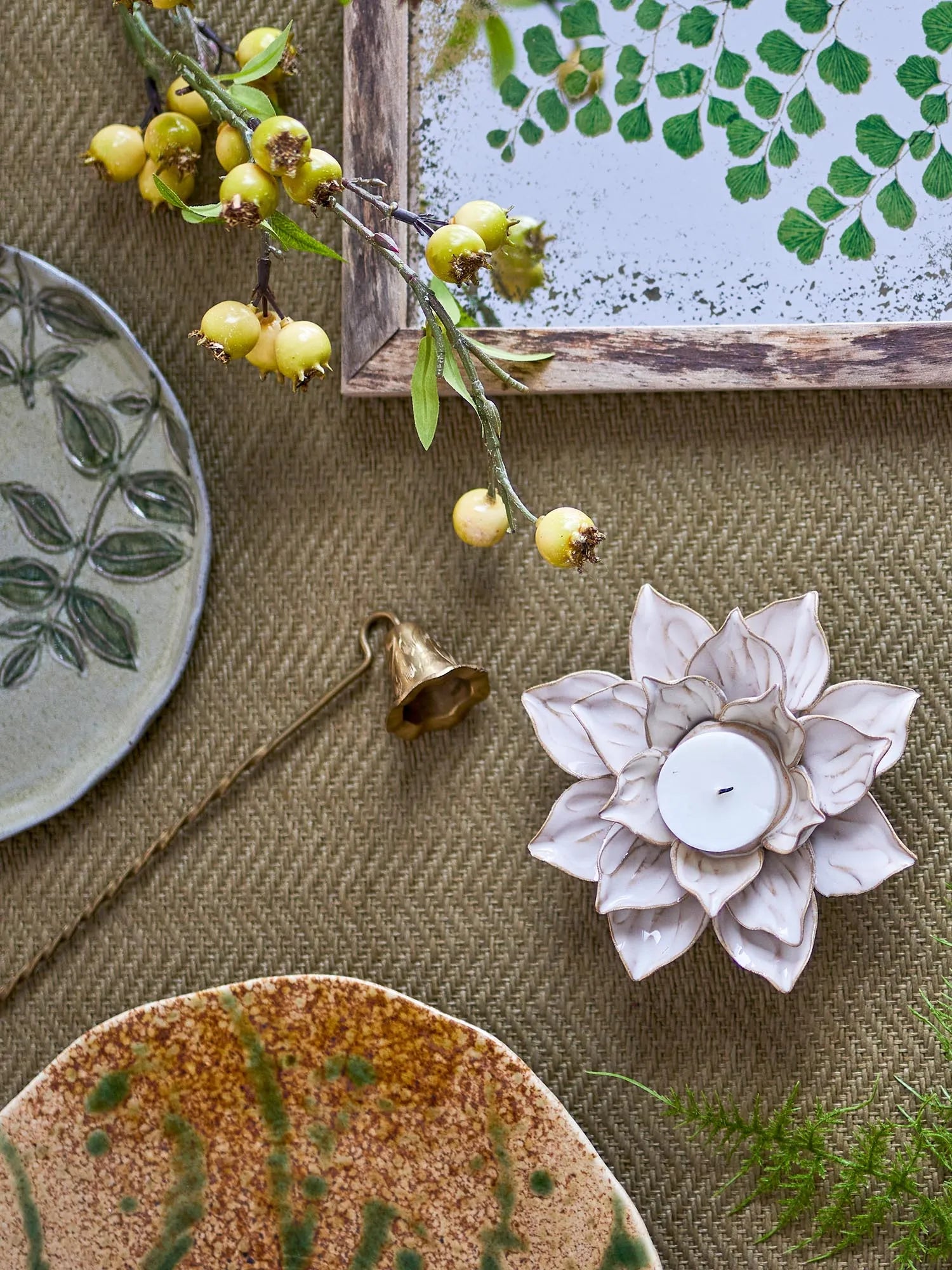 Eira Teelichthalter, Natur, Steingut in Natur präsentiert im Onlineshop von KAQTU Design AG. Kerzenständer ist von Creative Collection