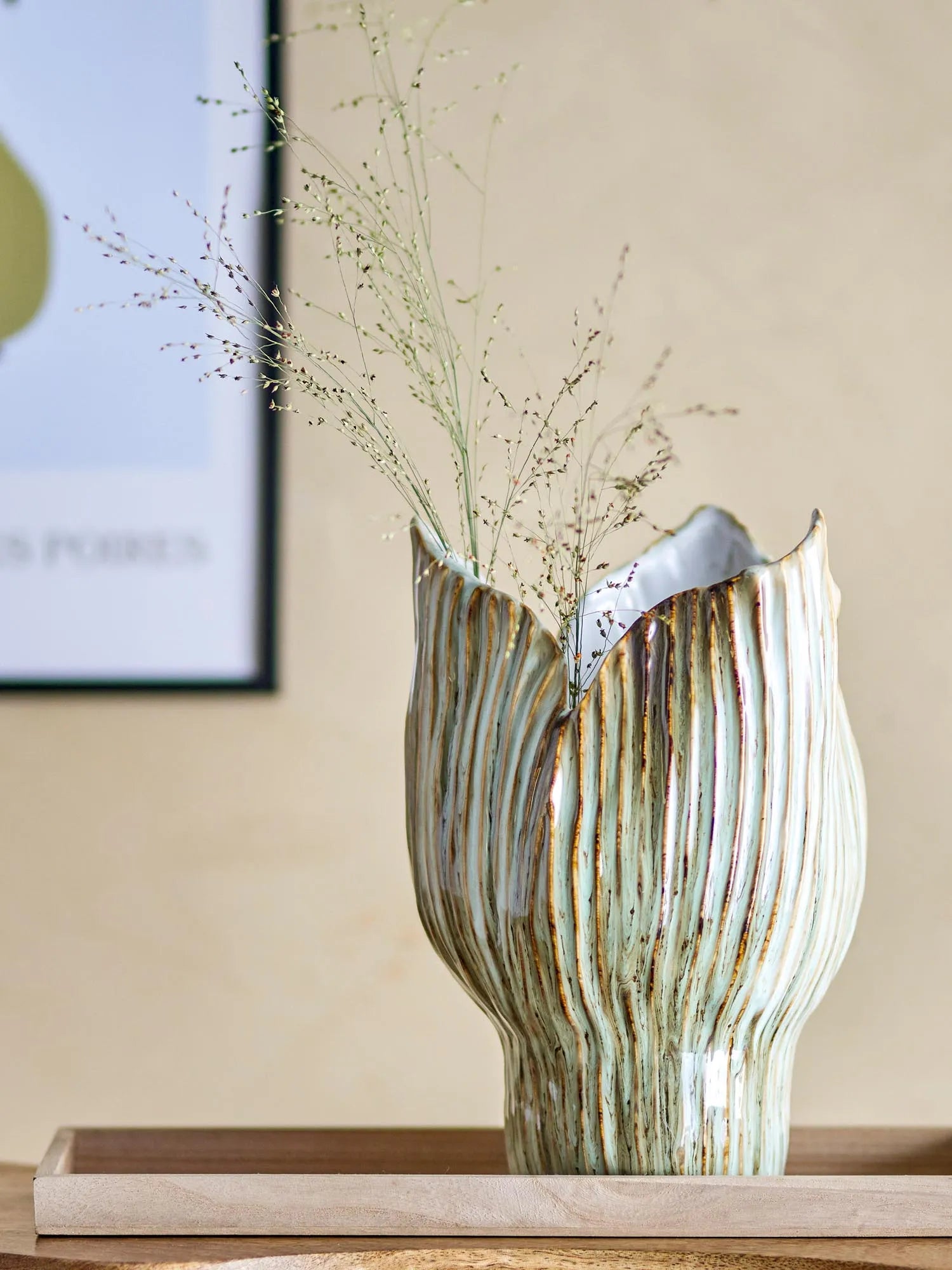 Mahira Vase, Grün, Steingut in Grün präsentiert im Onlineshop von KAQTU Design AG. Vase ist von Bloomingville