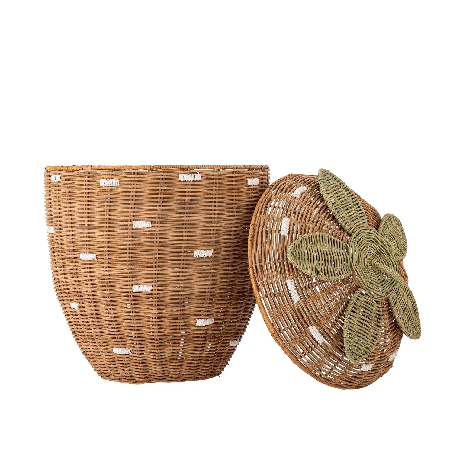 Pelino Korb mit Deckel, Braun, Rattan in Braun präsentiert im Onlineshop von KAQTU Design AG. Aufbewahrungskorb ist von Bloomingville Mini