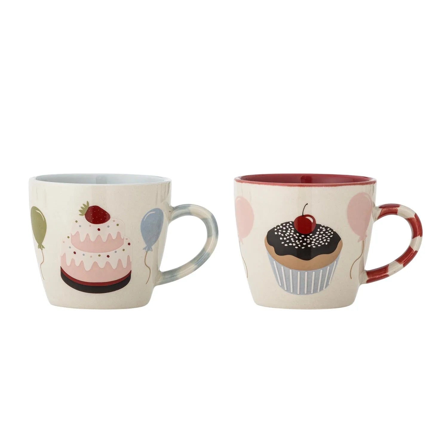 Die Darby Tasse von Bloomingville MINI: Rote Steingut-Tassen mit festlichen Motiven, ideal für Kinder, spülmaschinenfest und langlebig.