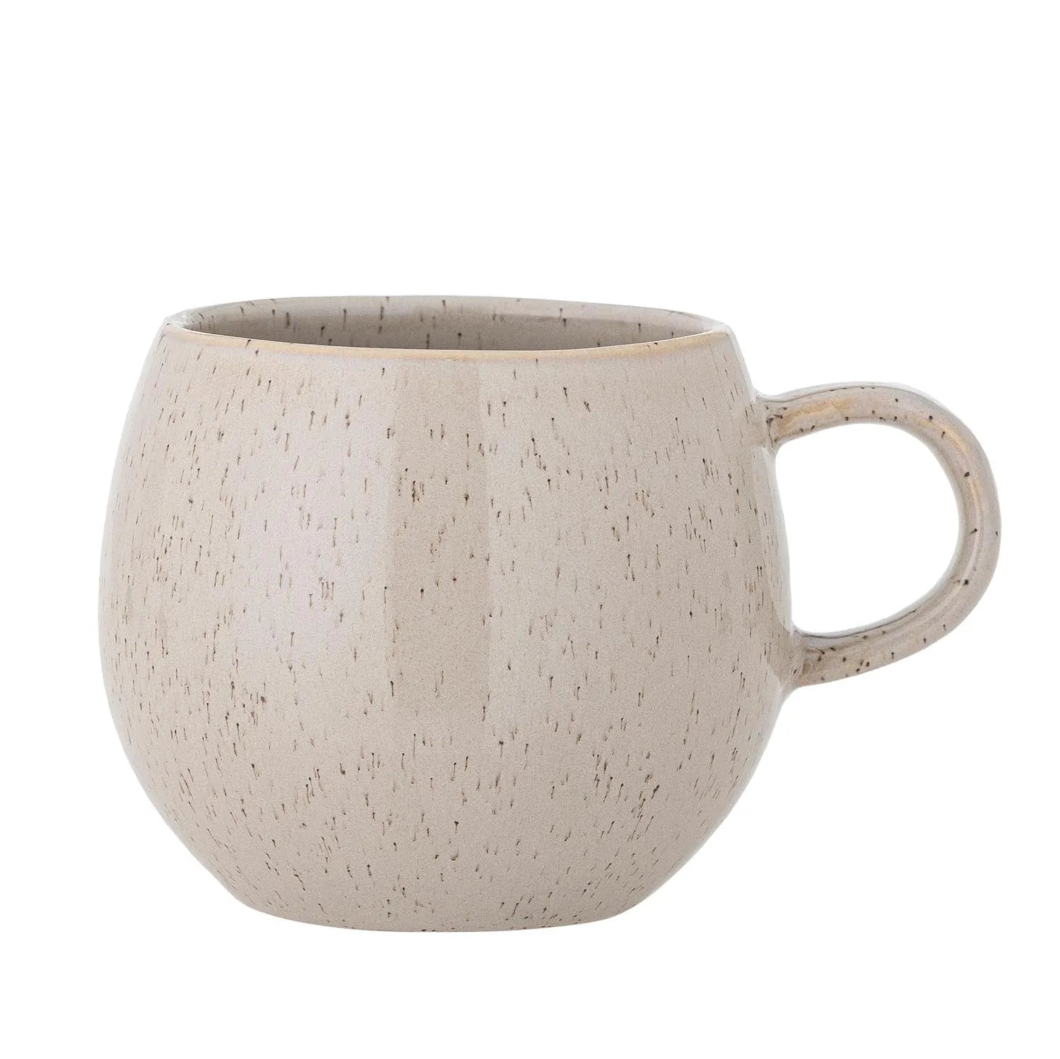 Addison Becher, Grün, Steingut in Grün präsentiert im Onlineshop von KAQTU Design AG. Tasse ist von Bloomingville