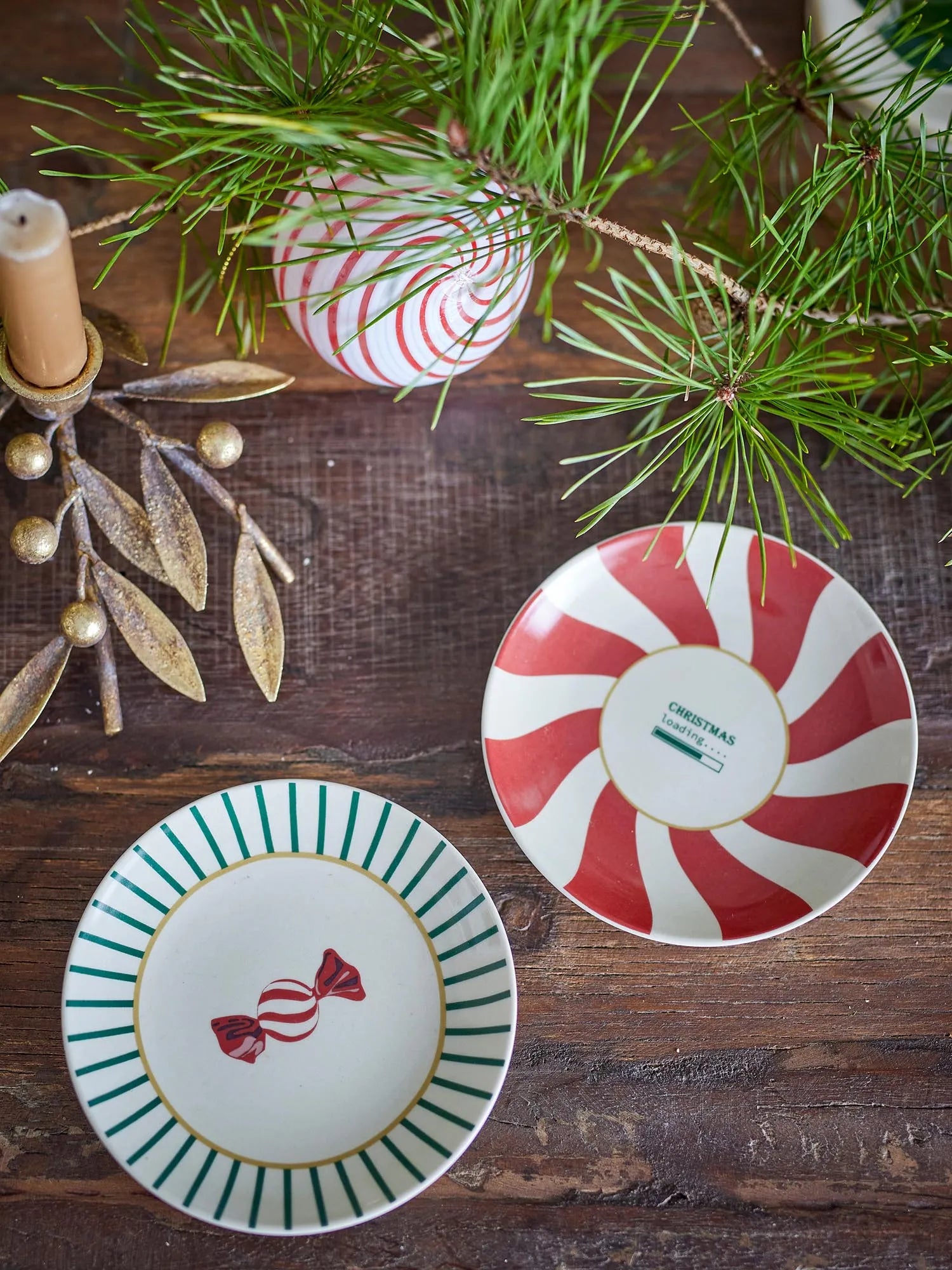 Yule Teller, Natur, Steingut in Natur präsentiert im Onlineshop von KAQTU Design AG. Teller ist von Bloomingville