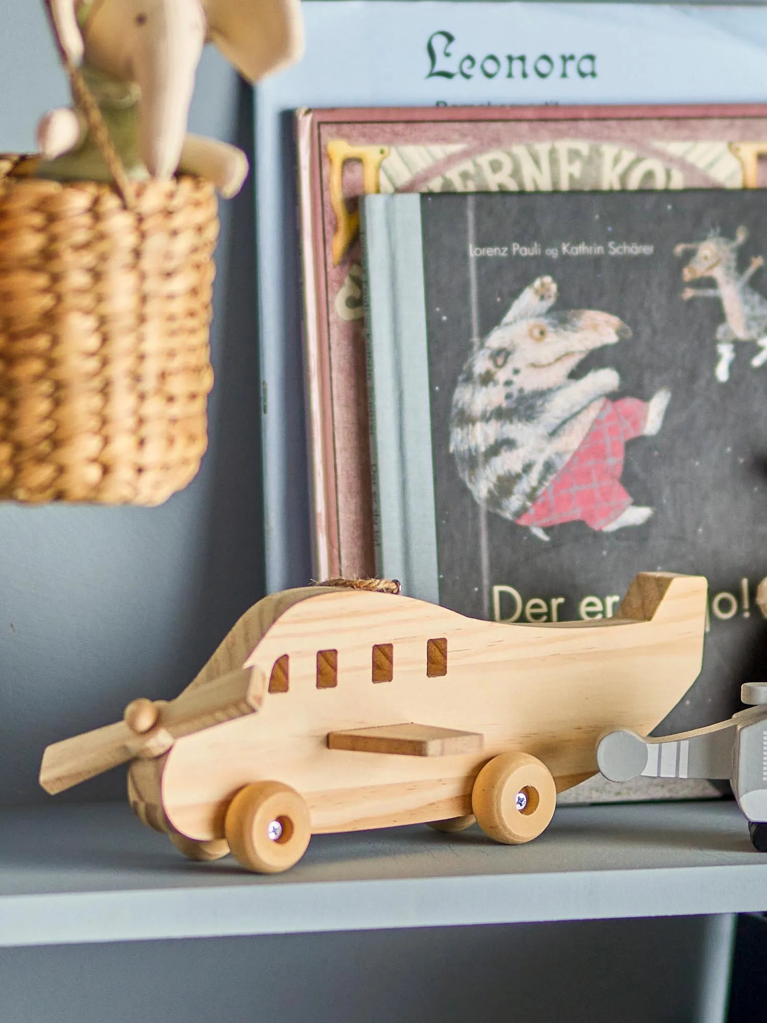 Plane Mobile, Natur, FSC® 100% , Pine in Natur präsentiert im Onlineshop von KAQTU Design AG. Kunstgegenstände ist von Bloomingville Mini