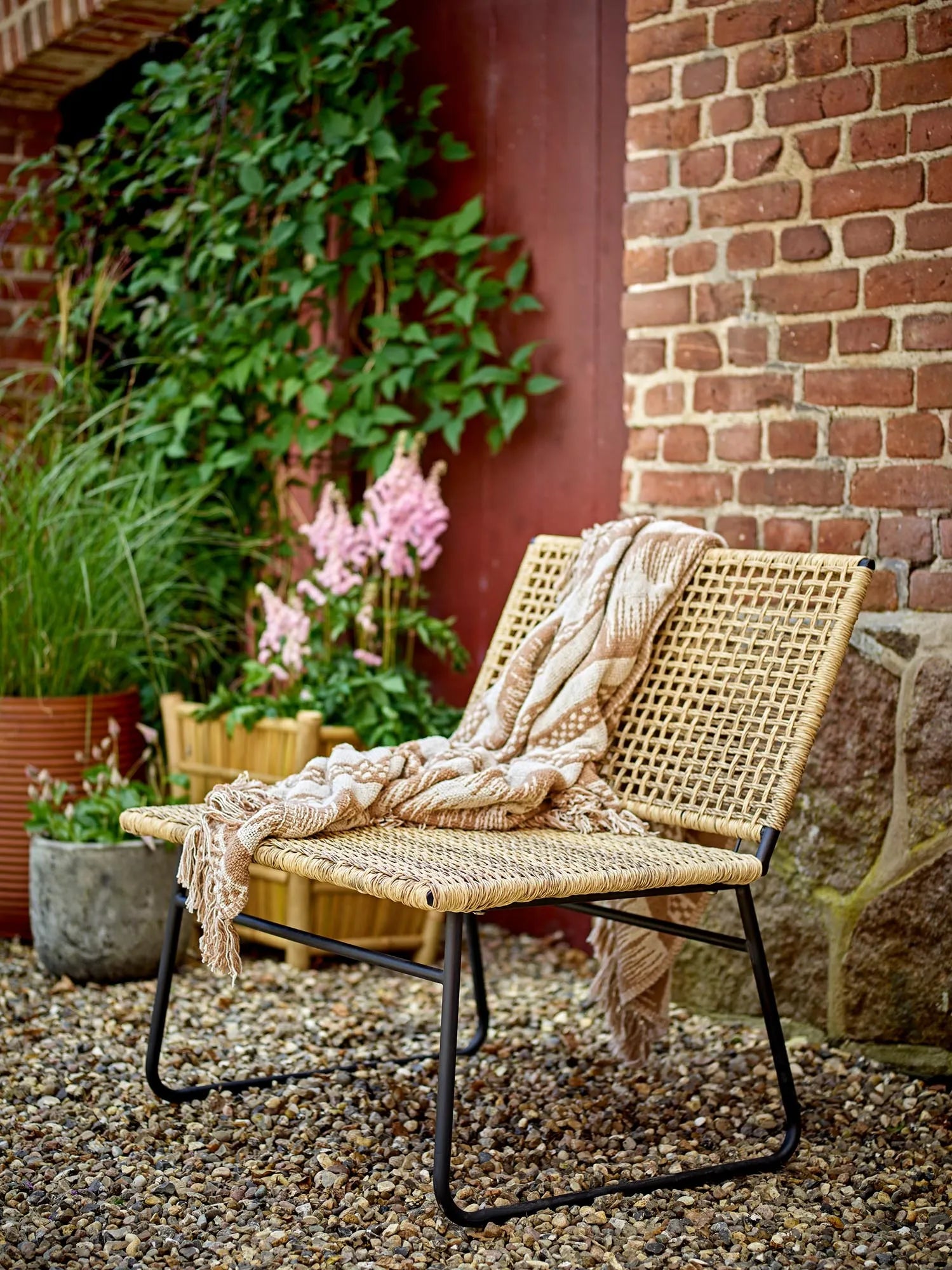 Vallone Loungesessel, Natur, Polyrattan in Natur präsentiert im Onlineshop von KAQTU Design AG. Outdoor-Sessel ist von Bloomingville