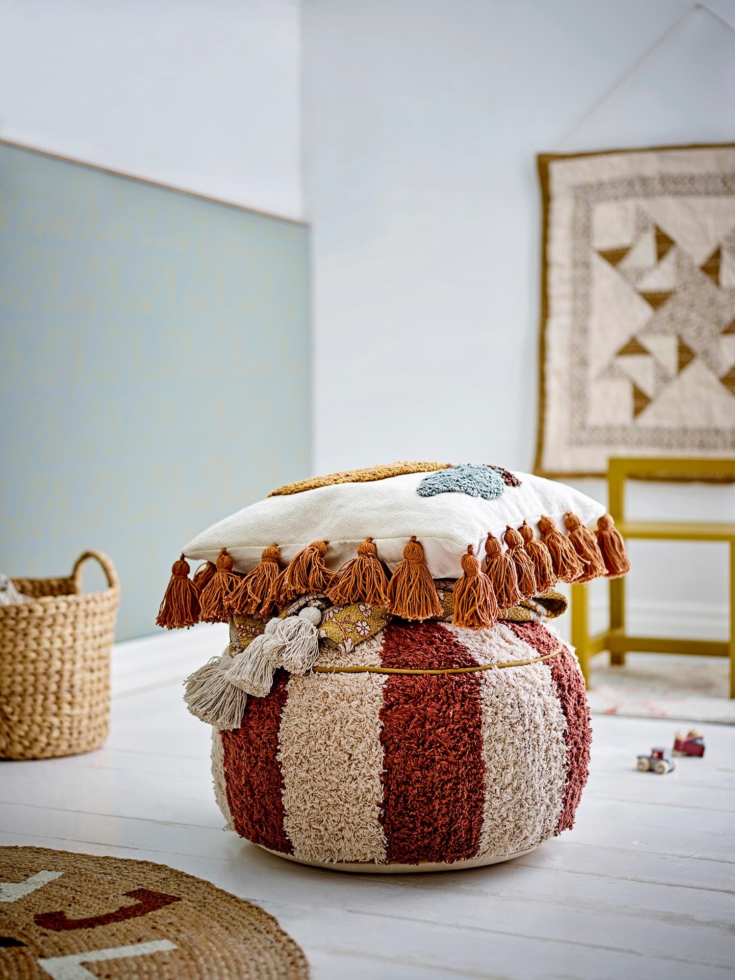 Charoline Pouf, Braun, Baumwolle in Brown präsentiert im Onlineshop von KAQTU Design AG. Pouf ist von Bloomingville