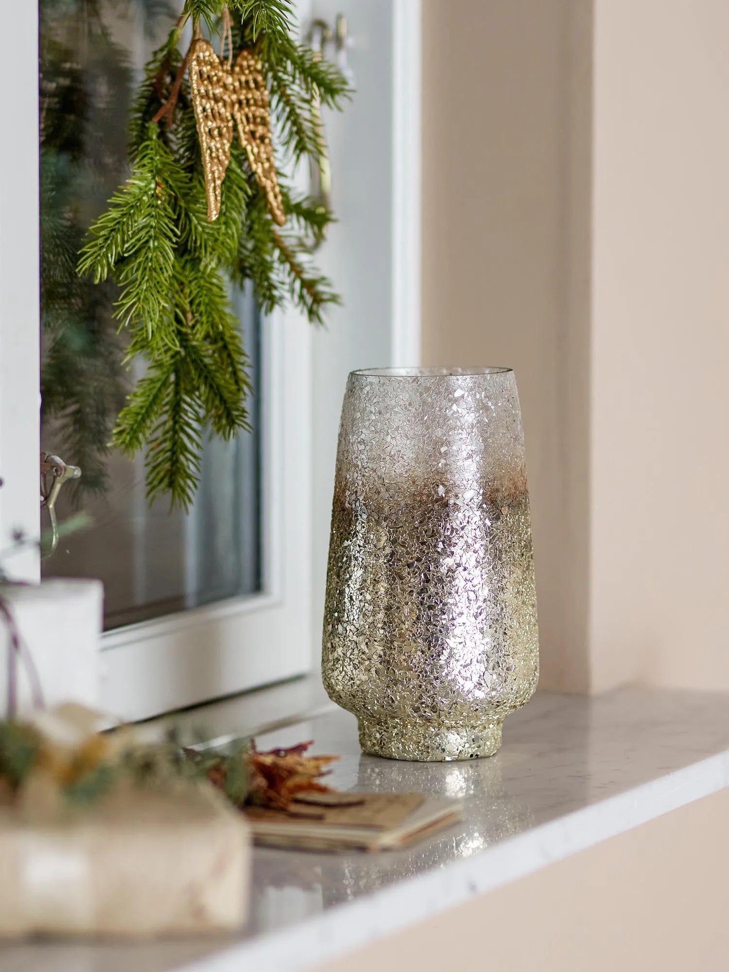 Lucina Teelichthalter, Silber, Glas in Silber präsentiert im Onlineshop von KAQTU Design AG. Kerzenständer ist von Bloomingville