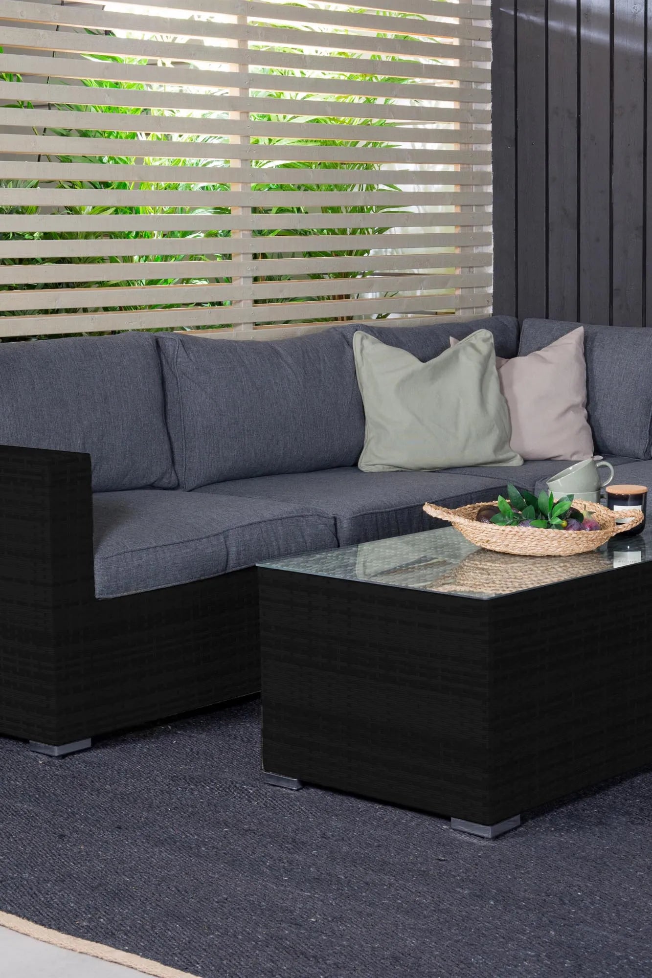 Amazon Ecksofa Outdoorset 110cm in Grau präsentiert im Onlineshop von KAQTU Design AG. Loungeset ist von Venture Home