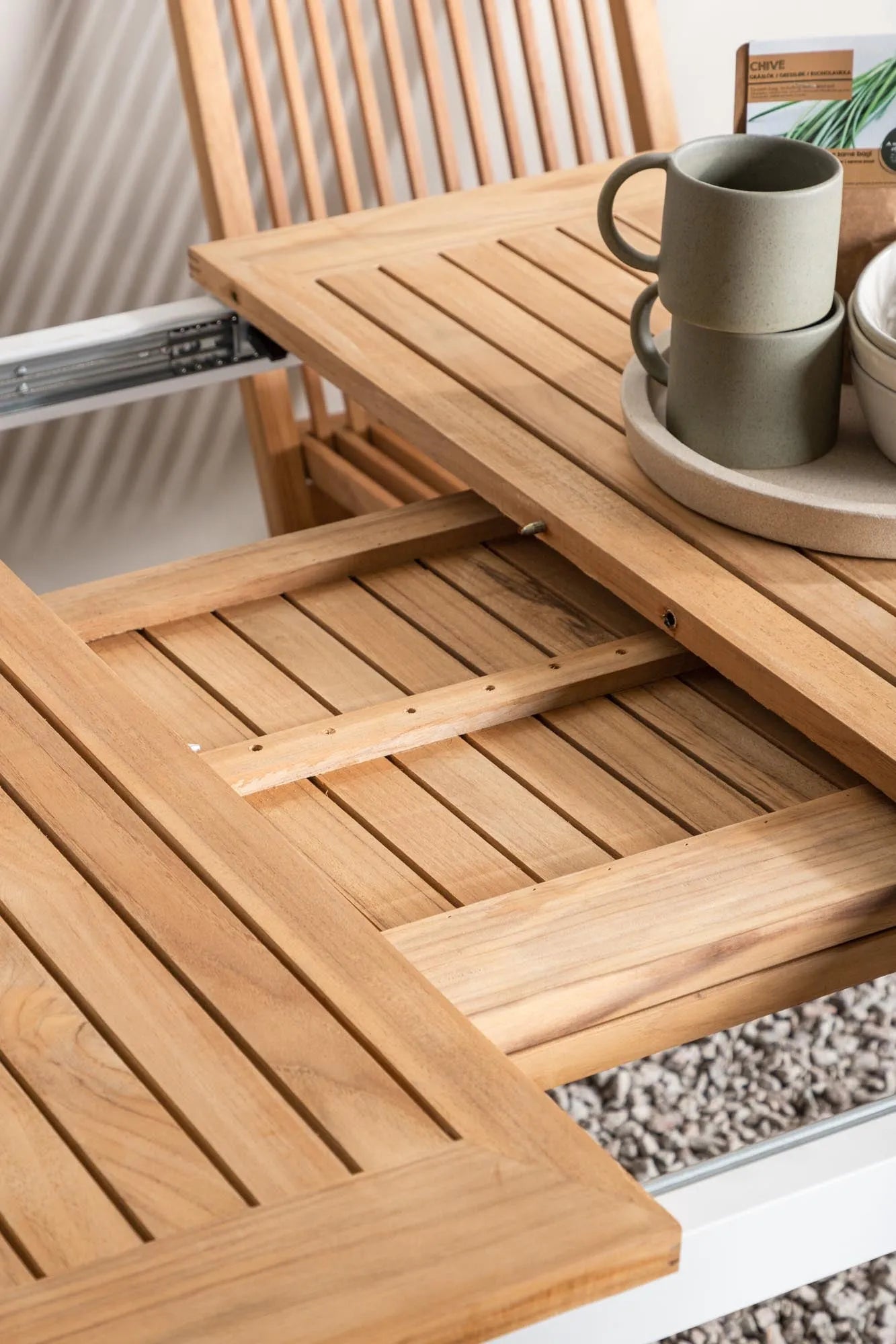 Panama Gartentisch ausziehbar in Weiss präsentiert im Onlineshop von KAQTU Design AG. Gartentisch ist von Venture Home