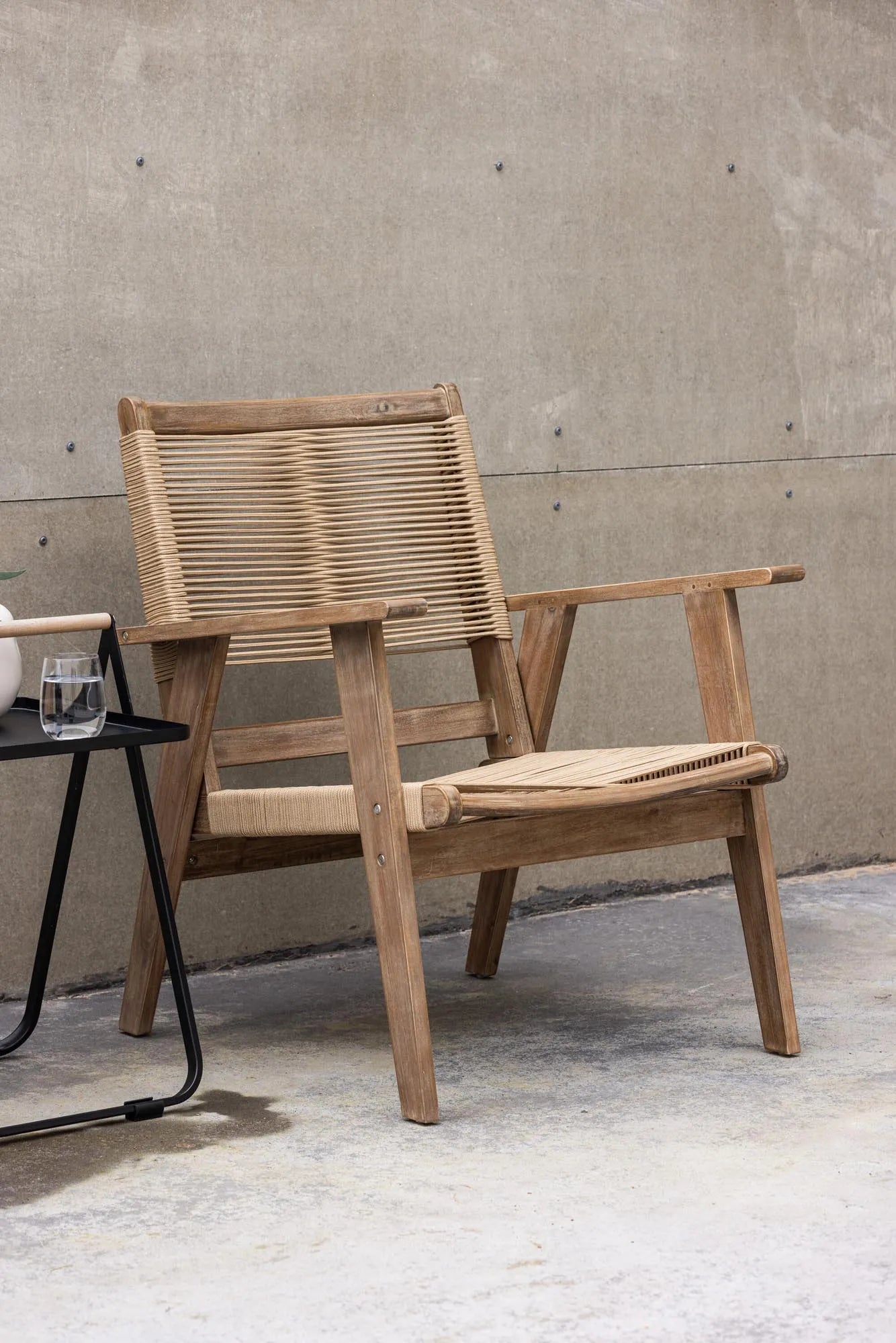 Peter Lounge Stuhl in Braun präsentiert im Onlineshop von KAQTU Design AG. Outdoor-Sessel ist von Venture Home