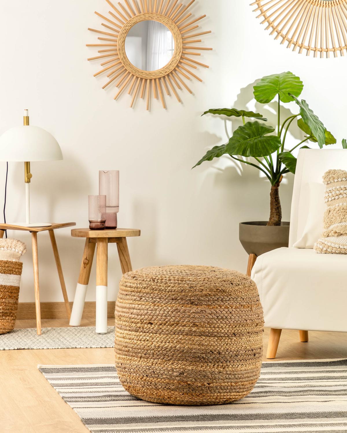 Doc Pouf Ø 50 cm, rund, naturbelassen in Braun präsentiert im Onlineshop von KAQTU Design AG. Pouf ist von Kave Home