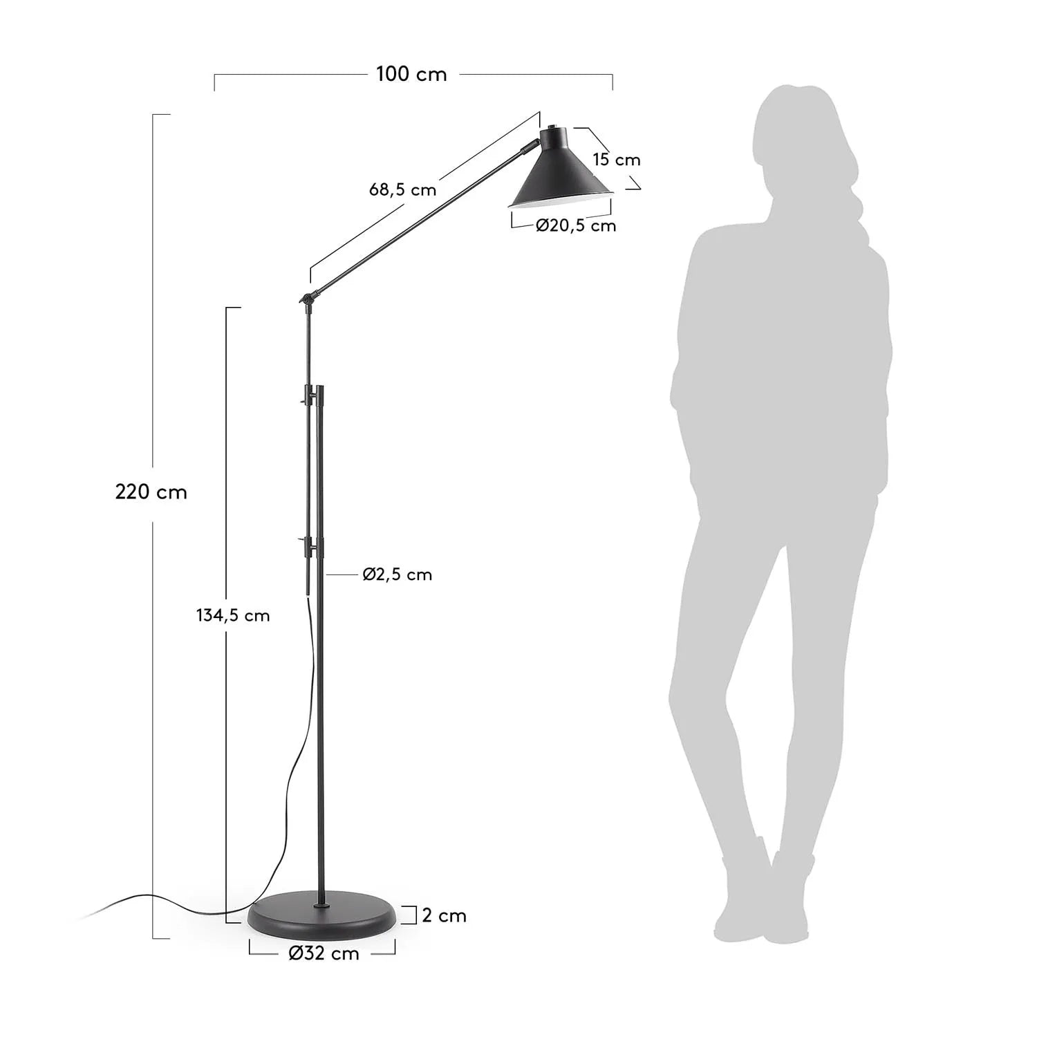 Moderne Dione Stehlampe von Kave Home für zeitlose Eleganz.