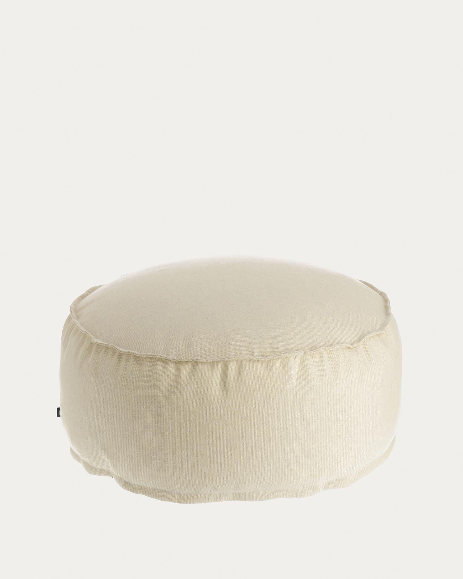 Runder Nedra Pouf Ø 70 cm beige in Beige präsentiert im Onlineshop von KAQTU Design AG. Pouf ist von Kave Home