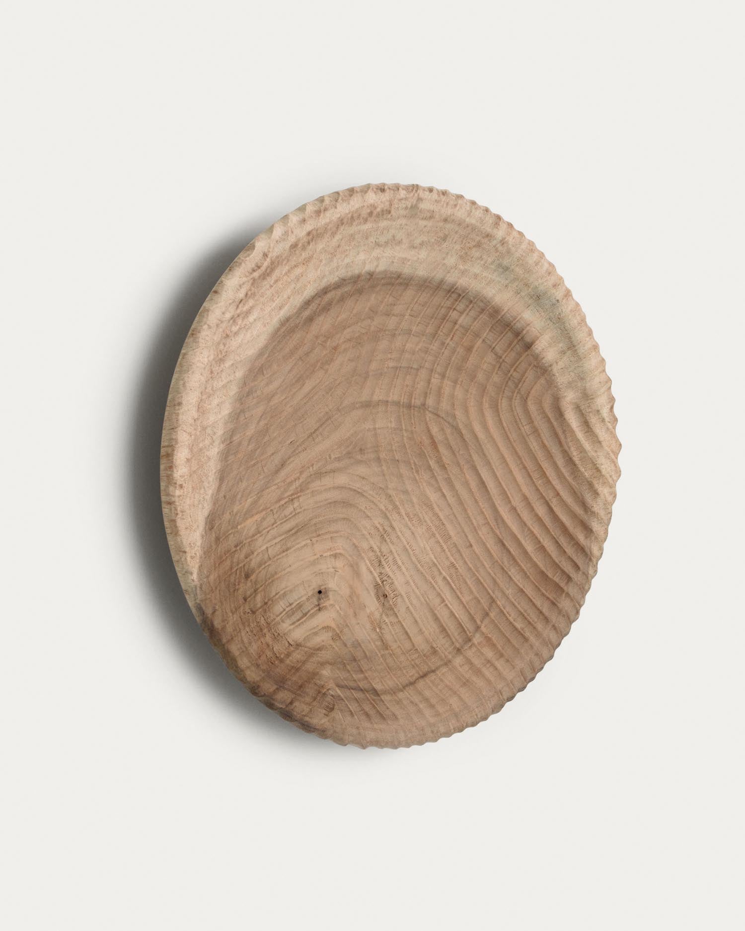 Melya Wanddeko aus massivem Munggur Holz Ø 48 cm in Braun präsentiert im Onlineshop von KAQTU Design AG. Kunstgegenstände ist von Kave Home