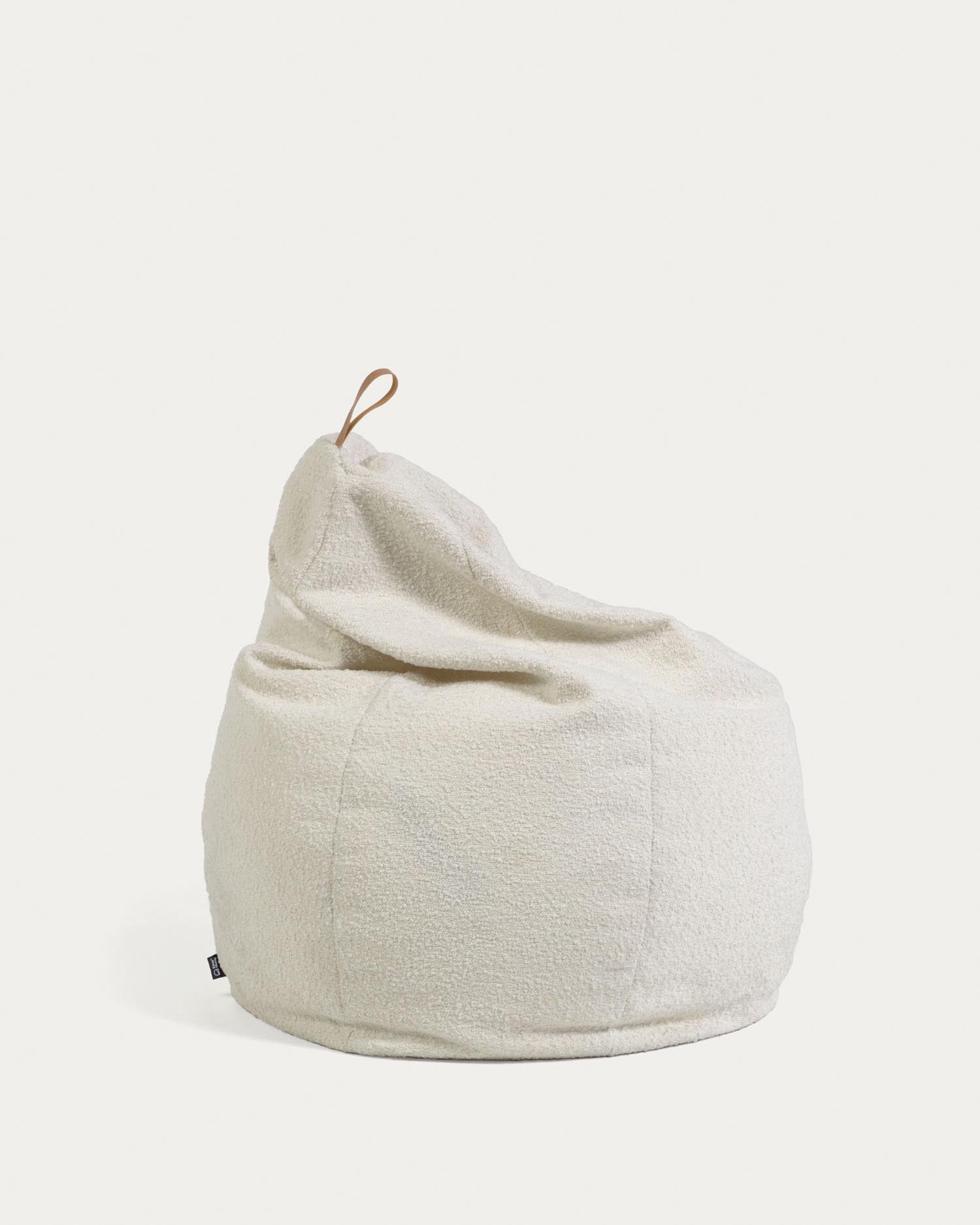 Pouf Vicka Bouclé Ø 70 cm in Weiß präsentiert im Onlineshop von KAQTU Design AG. Pouf ist von Kave Home