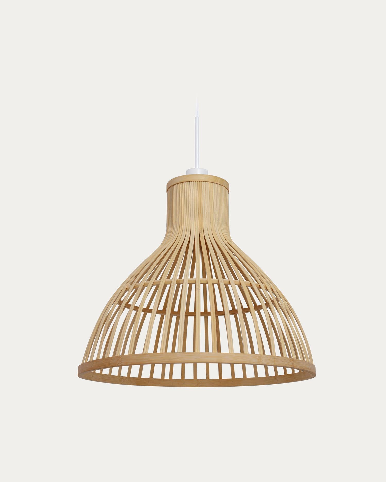 Nathaya Deckenlampe aus Bambus mit natürlichem Finish Ø 46 cm in Braun präsentiert im Onlineshop von KAQTU Design AG. Pendelleuchte ist von Kave Home