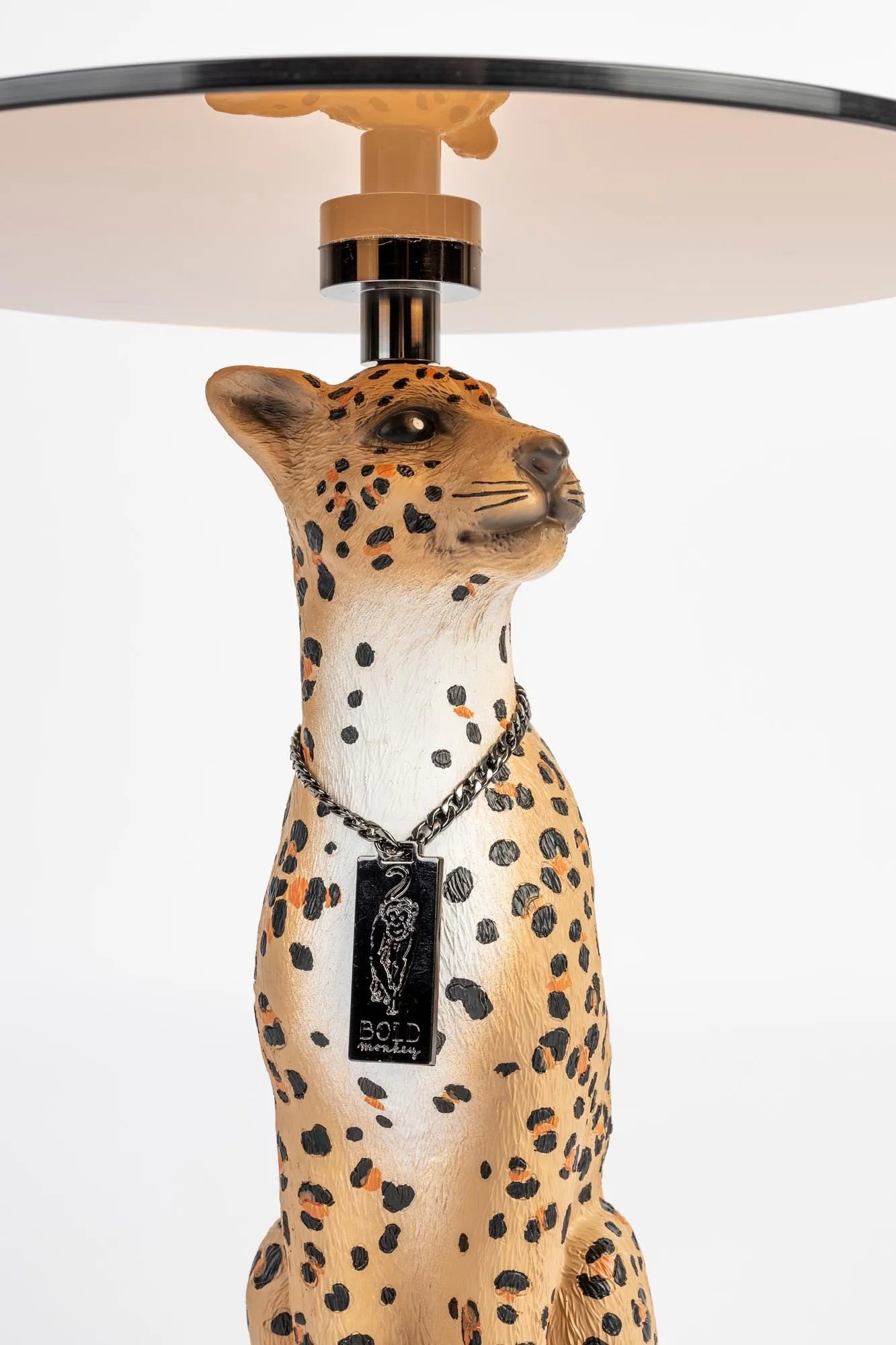 Stehlampe Proudly Crowned Panther Spotted in Spotted präsentiert im Onlineshop von KAQTU Design AG. Stehleuchte ist von Bold Monkey