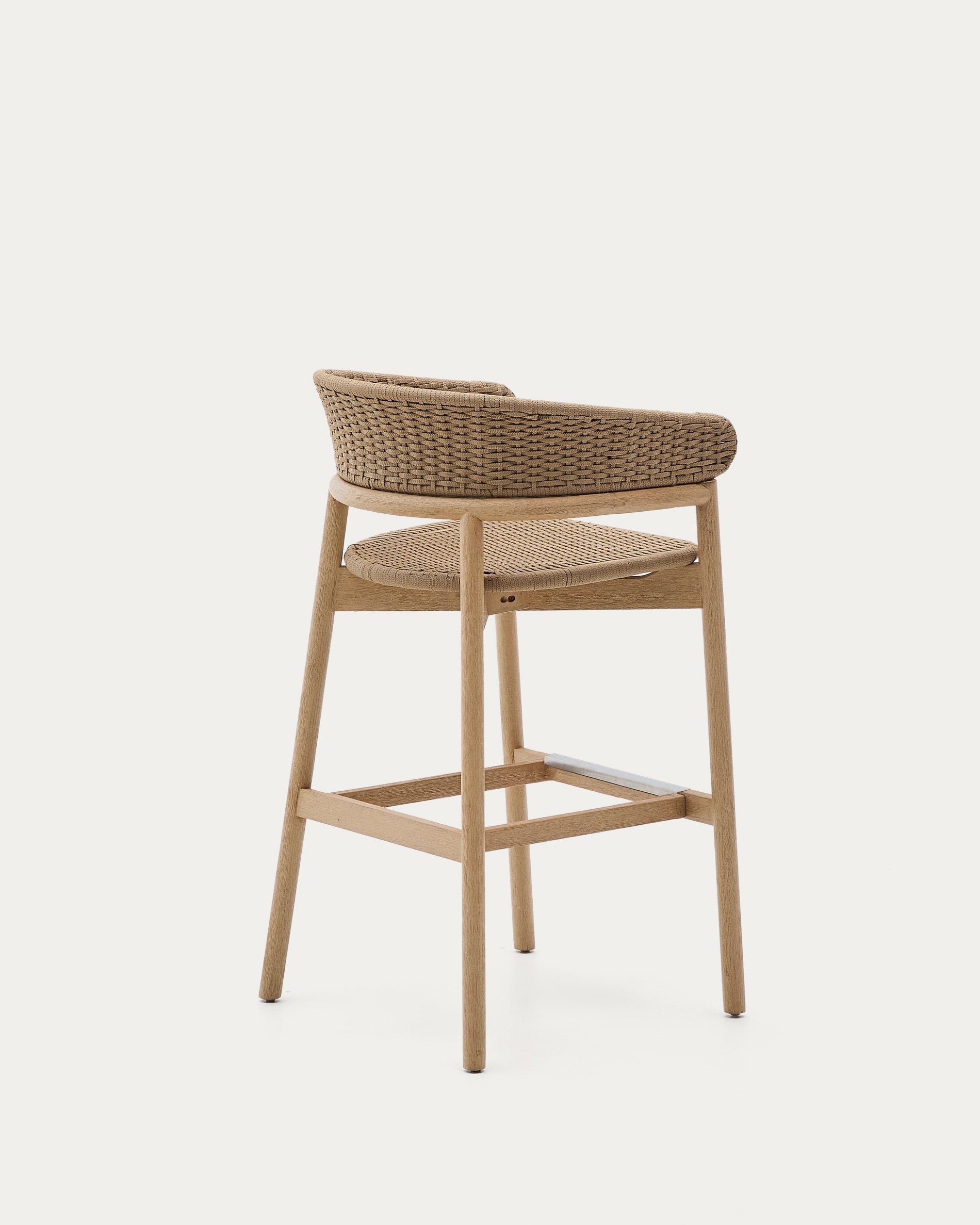 Hocker Arinella aus massivem Akazienholz mit Finish in natürlichem Farbton und beige Seil  in Natur präsentiert im Onlineshop von KAQTU Design AG. Hocker Outdoor ist von Kave Home