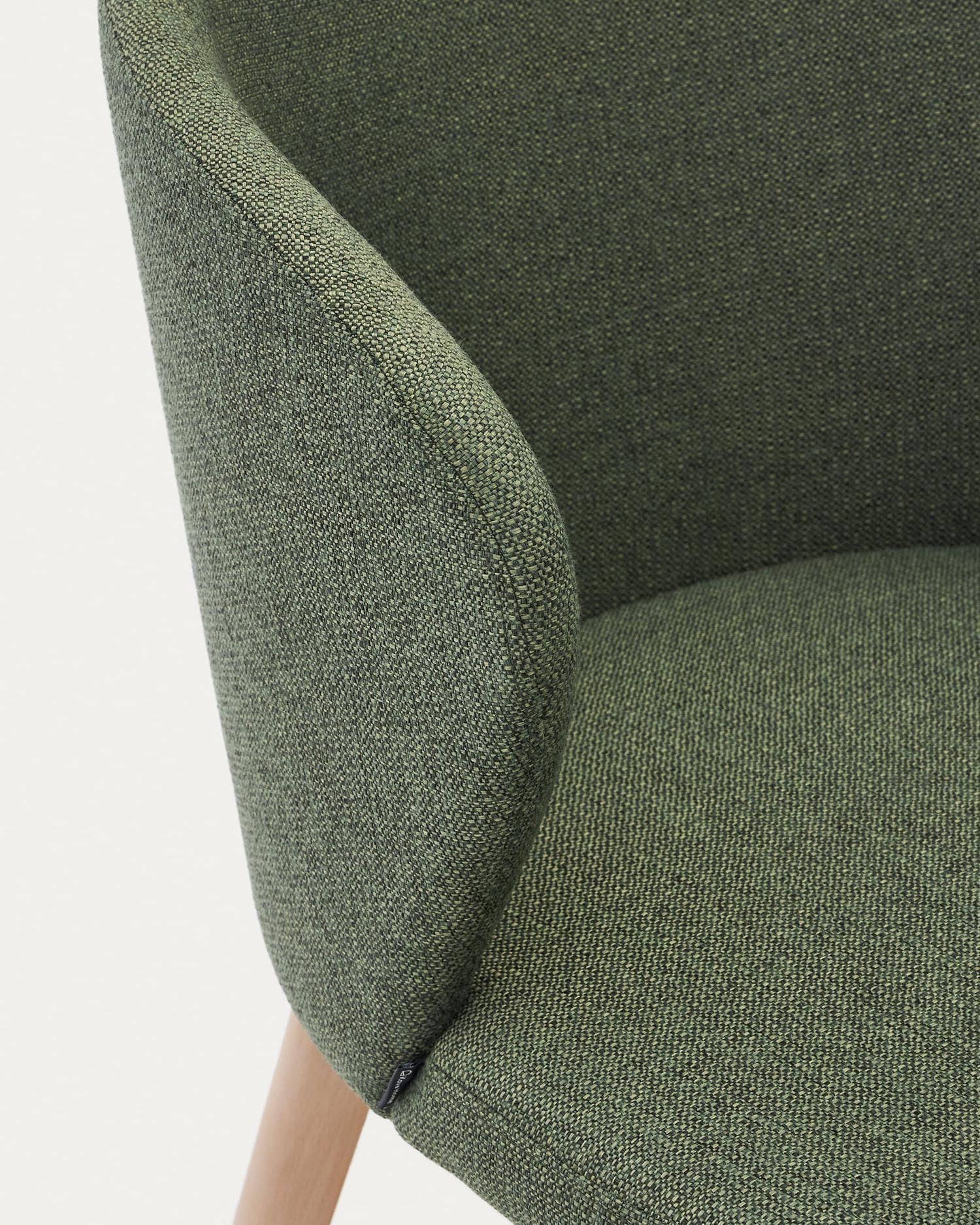 Darice Stuhl aus grüner Chenille und massivem Buchenholz mit naturfarbenem Finish FSC 100% in Grün präsentiert im Onlineshop von KAQTU Design AG. Stuhl ist von Kave Home