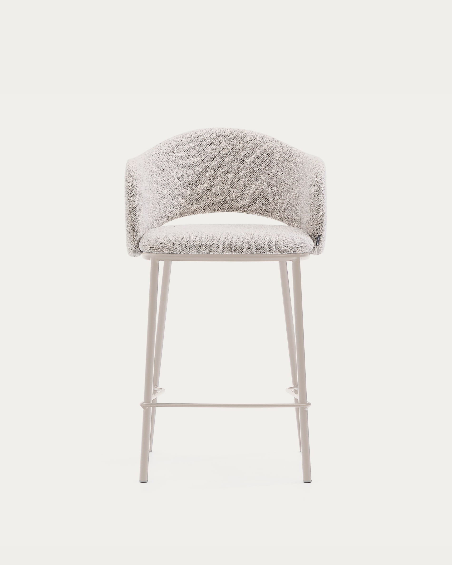 Hocker Maina aus grober beiger Chenille Stahlbeine mit beigem FinishFSC Mix Credit 65 cm in Beige präsentiert im Onlineshop von KAQTU Design AG. Hocker ist von Kave Home