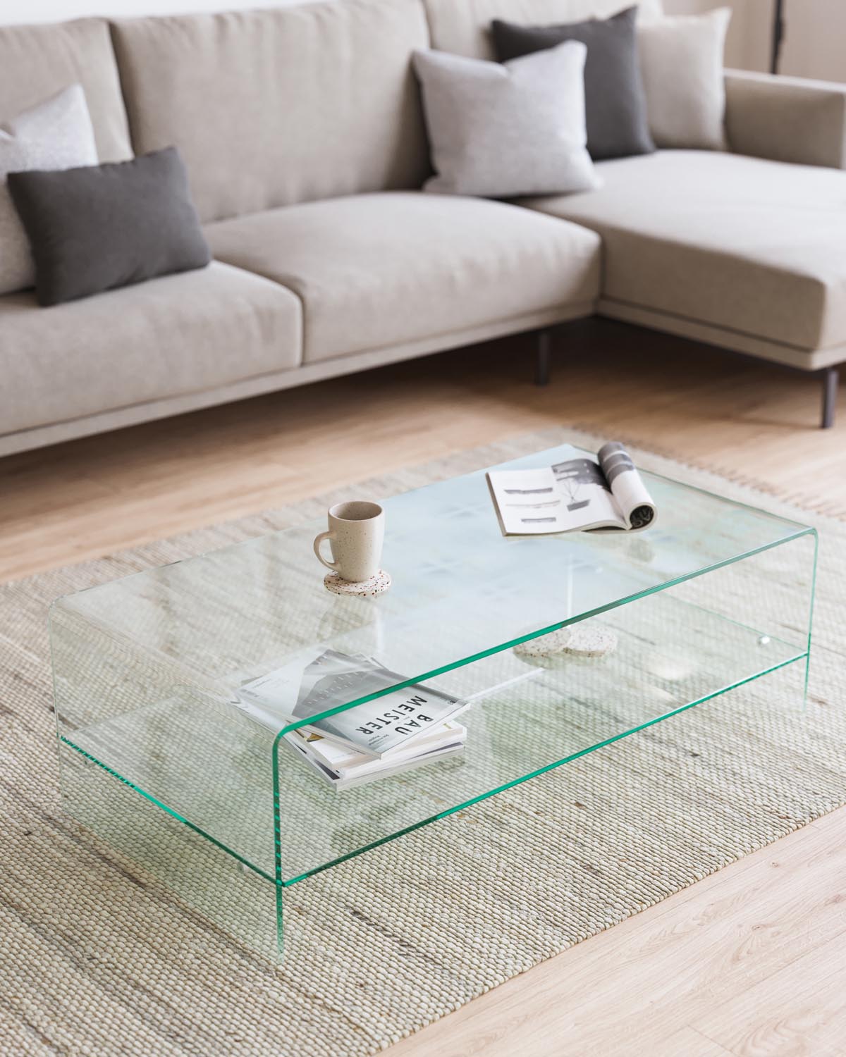 Burano Couchtisch aus Glas 110 x 55 cm in Klar präsentiert im Onlineshop von KAQTU Design AG. Beistelltisch ist von Kave Home