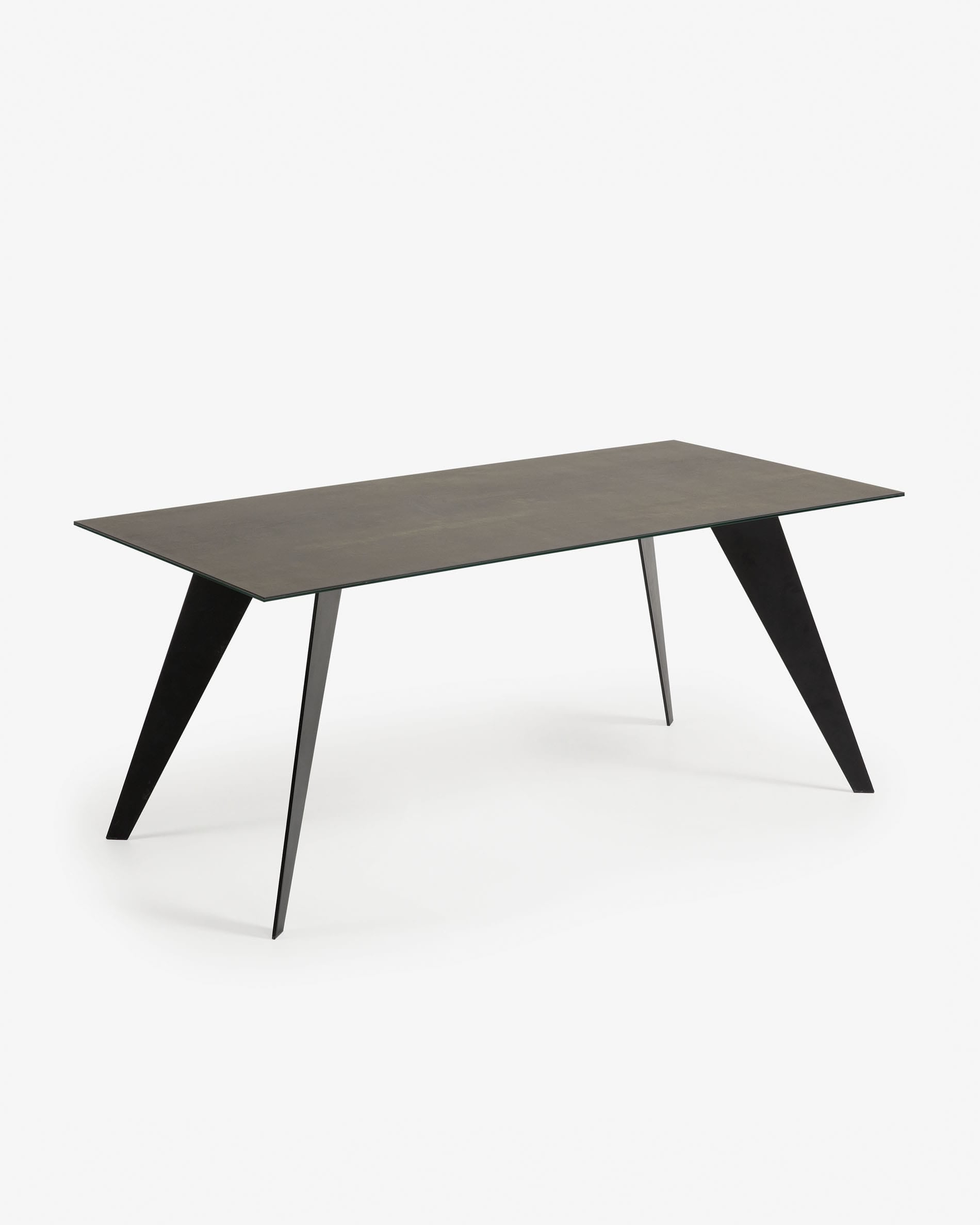 Koda Tisch aus Feinsteinzeug mit Iron Moss Finish und Stahlbeinen in Schwarz 180 x 100 cm in Grau präsentiert im Onlineshop von KAQTU Design AG. Esstisch ist von Kave Home