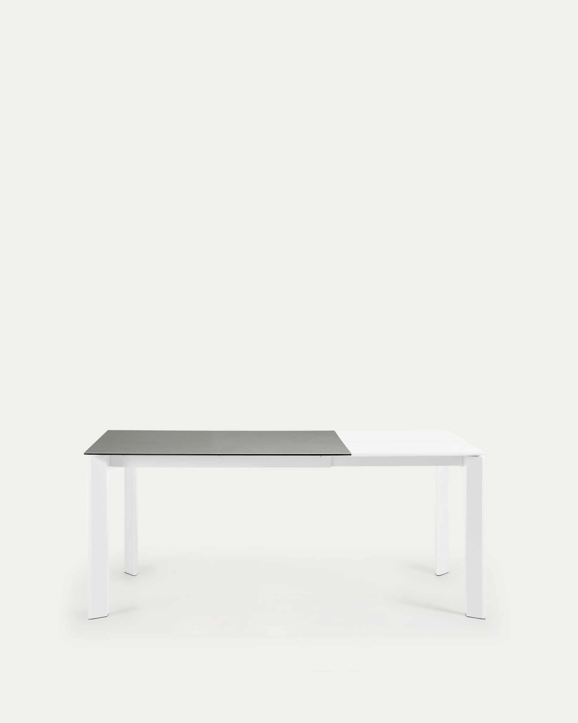 Axis Ausziehtisch Feinsteinzeug Hydra Plomo Finish Stahlbeine weiss 120 (180) cm  in Grau präsentiert im Onlineshop von KAQTU Design AG. Esstisch ist von Kave Home