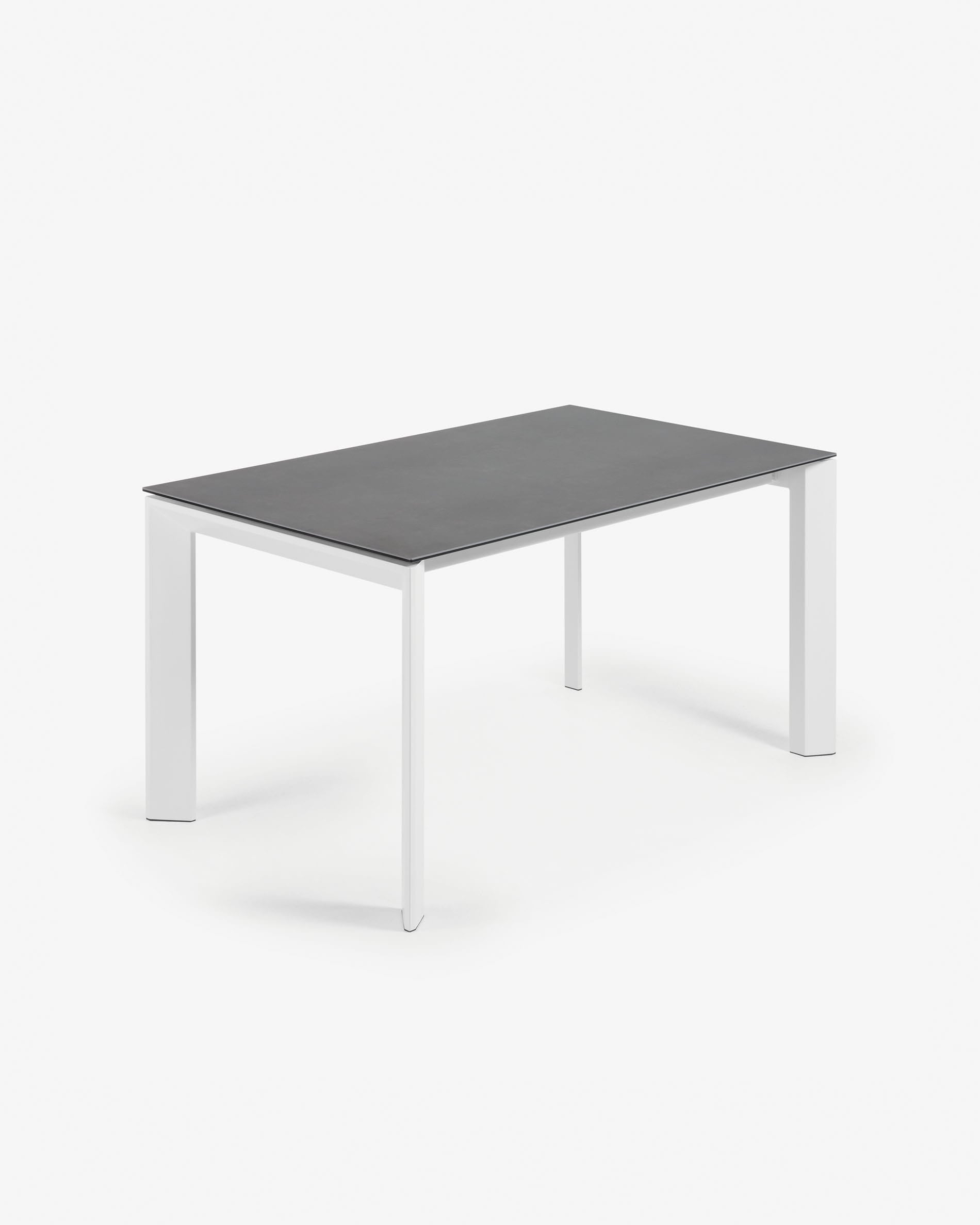 Axis Ausziehtisch Feinsteinzeug Vulcano Roca Finish Beine in Weiss 140 (200) cm in Grau präsentiert im Onlineshop von KAQTU Design AG. Esstisch ist von Kave Home