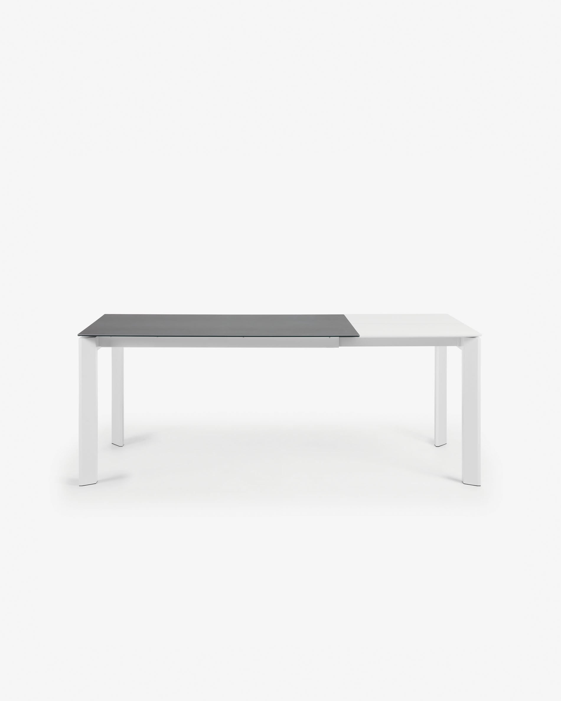 Axis Ausziehtisch Feinsteinzeug Vulcano Roca Finish Beine in Weiss 140 (200) cm in Grau präsentiert im Onlineshop von KAQTU Design AG. Esstisch ist von Kave Home