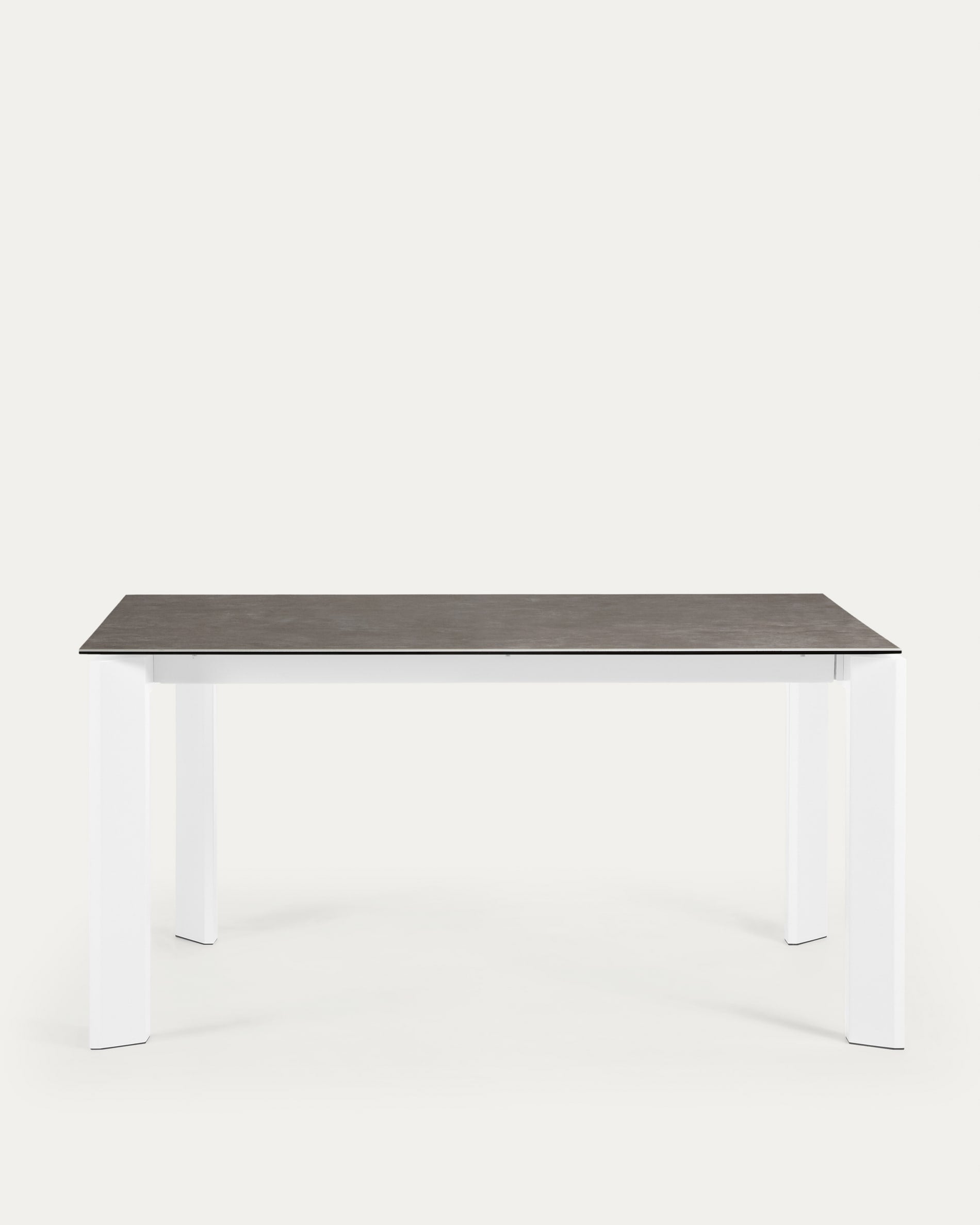 Axis Ausziehtisch Feinsteinzeug mit Vulcano Ceniza Finish Stahlbeine weiss 160 (220) cm  in Braun präsentiert im Onlineshop von KAQTU Design AG. Esstisch ist von Kave Home