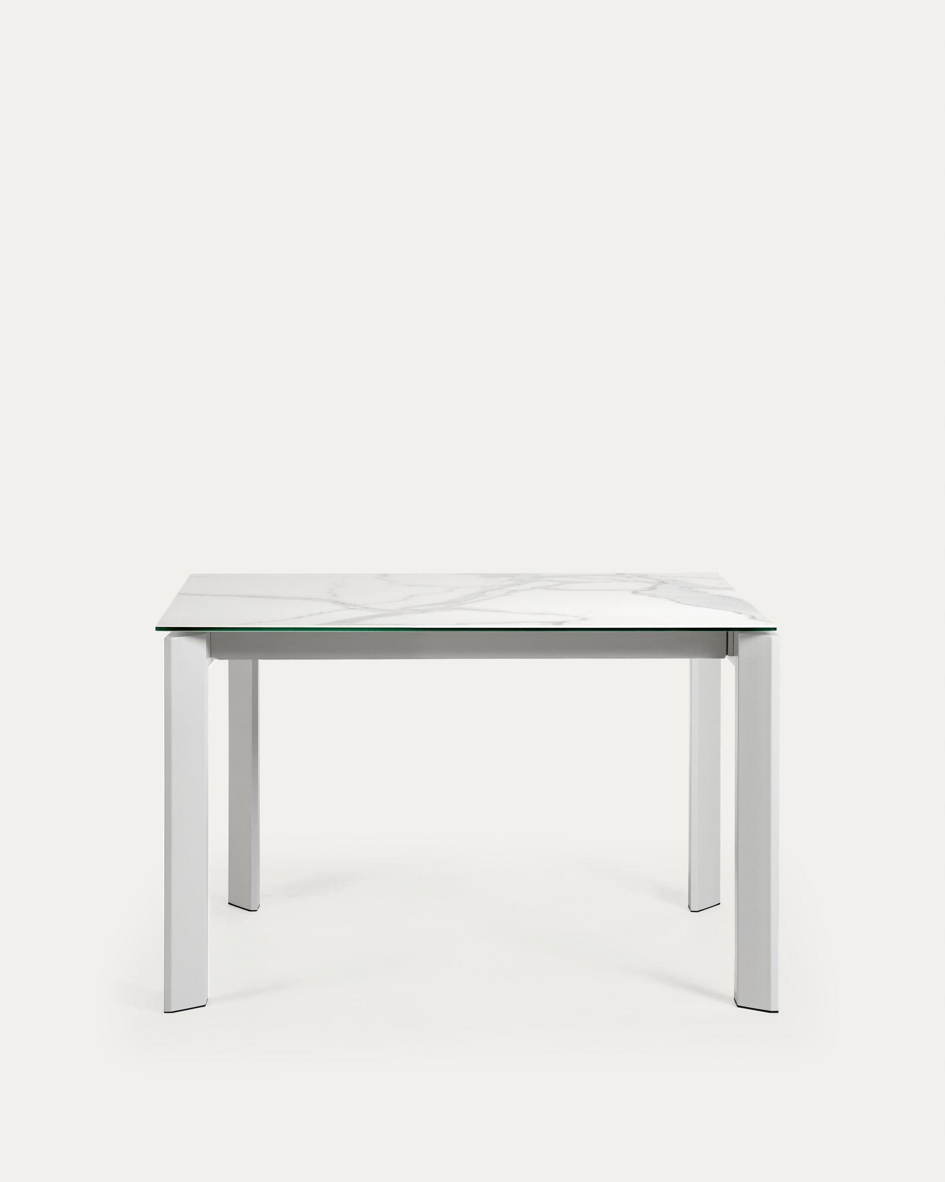 Axis Ausziehtisch Feinsteinzeug mit Kalos Blanco Finish Beine in Grau 120 (180) cm in Weiß präsentiert im Onlineshop von KAQTU Design AG. Esstisch ist von Kave Home