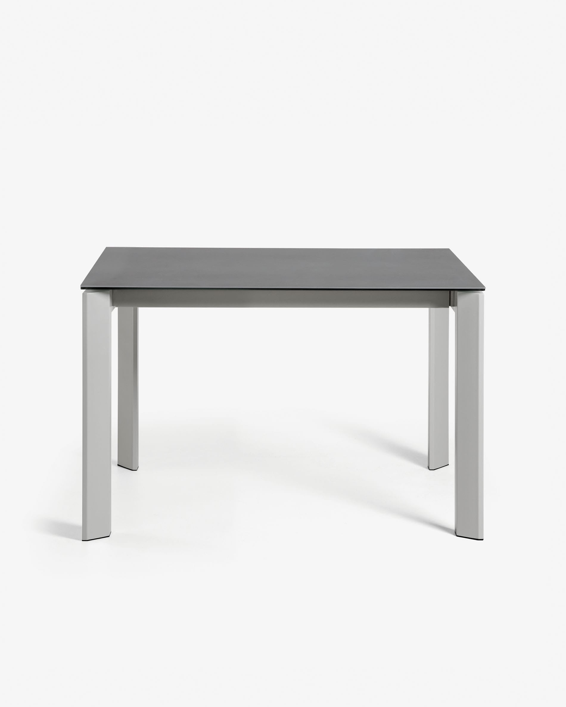 Axis Ausziehtisch Feinsteinzeug Vulcano Roca Finish Beine in Grau 120 (180) cm in Grau präsentiert im Onlineshop von KAQTU Design AG. Esstisch ist von Kave Home