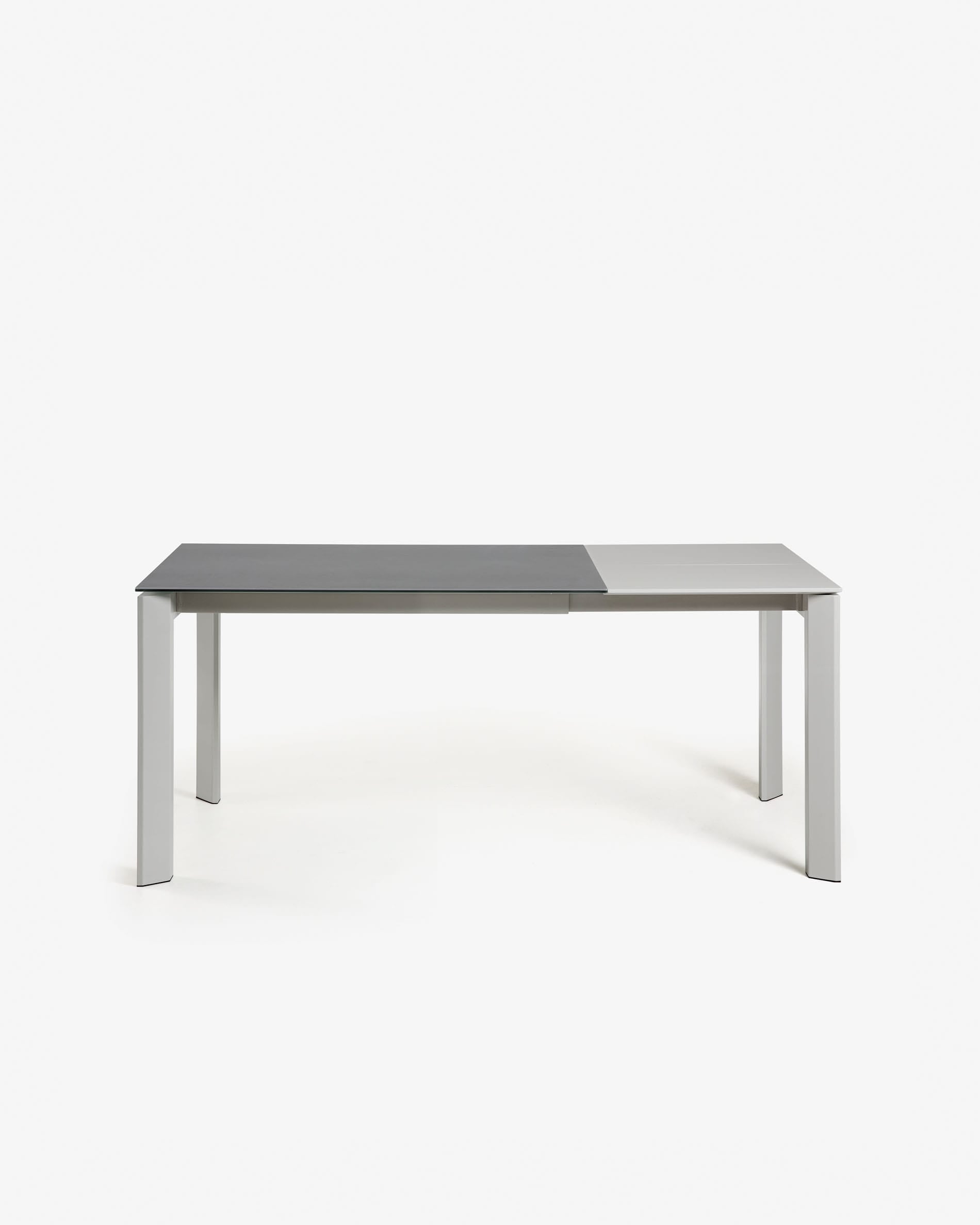 Axis Ausziehtisch Feinsteinzeug Vulcano Roca Finish Beine in Grau 120 (180) cm in Grau präsentiert im Onlineshop von KAQTU Design AG. Esstisch ist von Kave Home