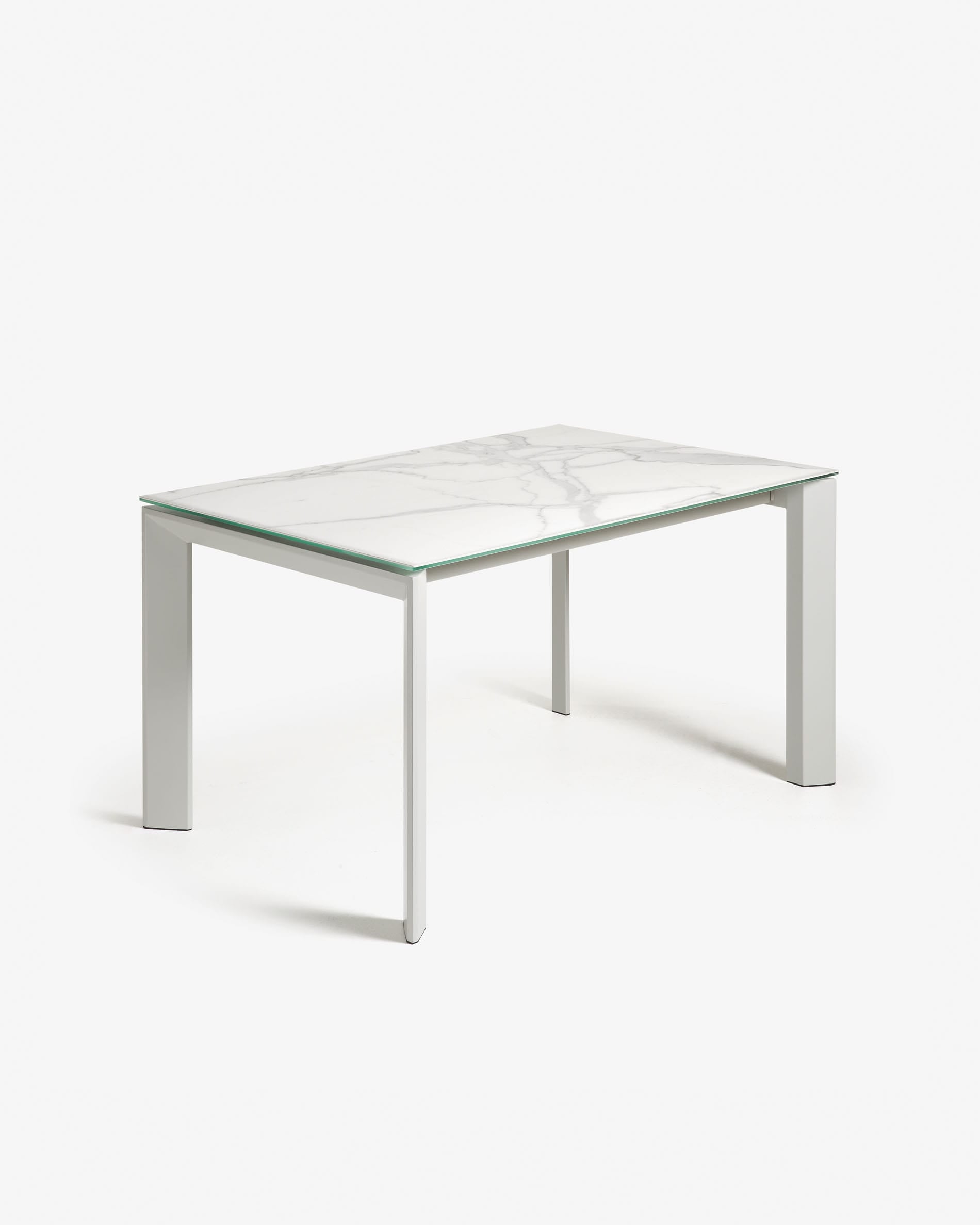 Axis Ausziehtisch Feinsteinzeug mit Kalos Blanco Finish Beine in Grau 140 (200) cm in Weiß präsentiert im Onlineshop von KAQTU Design AG. Esstisch ist von Kave Home