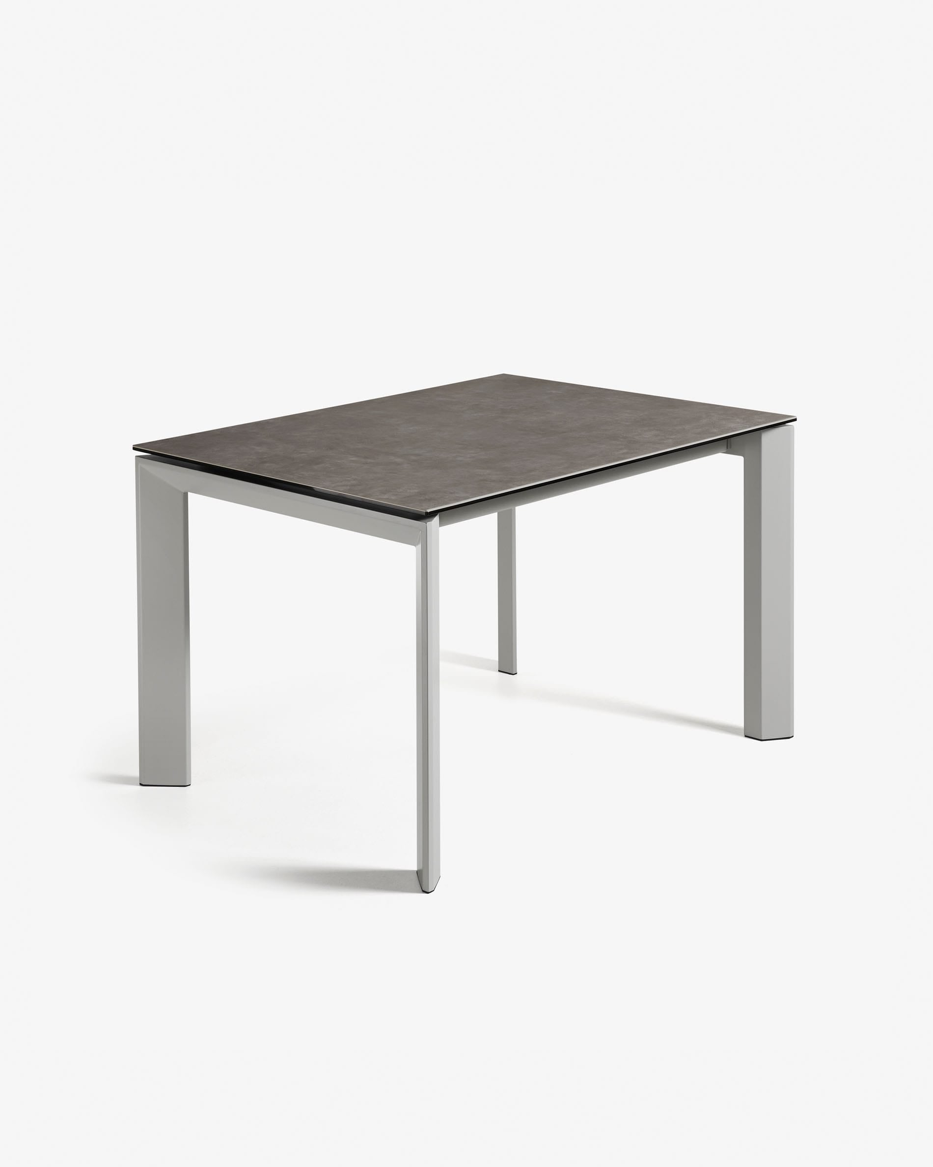 Axis Ausziehtisch Feinsteinzeug Vulcano Ceniza Finish Stahlbeine in Grau 140 (200) cm in Grau präsentiert im Onlineshop von KAQTU Design AG. Esstisch ist von Kave Home