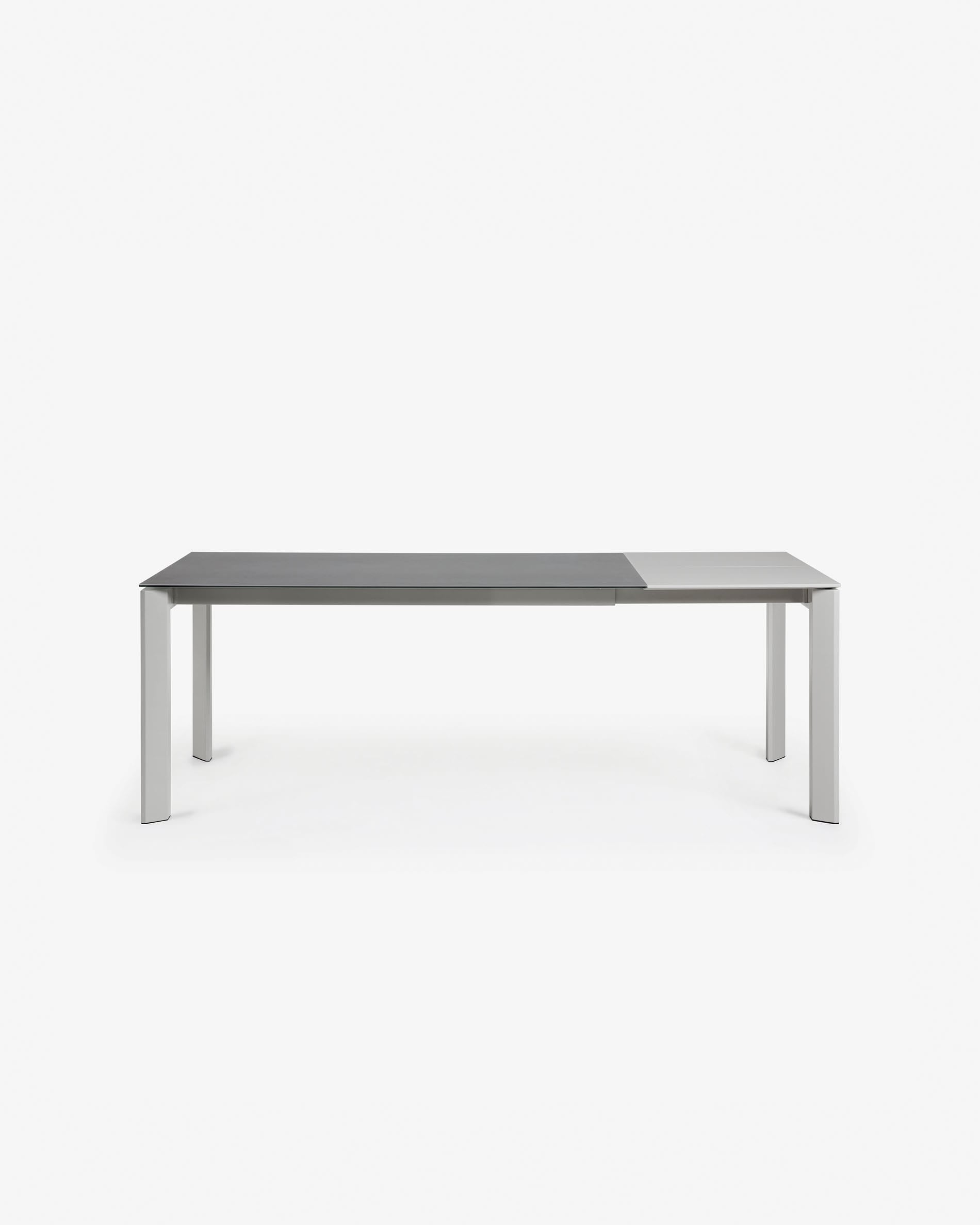 Axis Ausziehtisch Feinsteinzeug Vulcano Roca Finish Beine grau 160 (220) cm in Grau präsentiert im Onlineshop von KAQTU Design AG. Esstisch ist von Kave Home