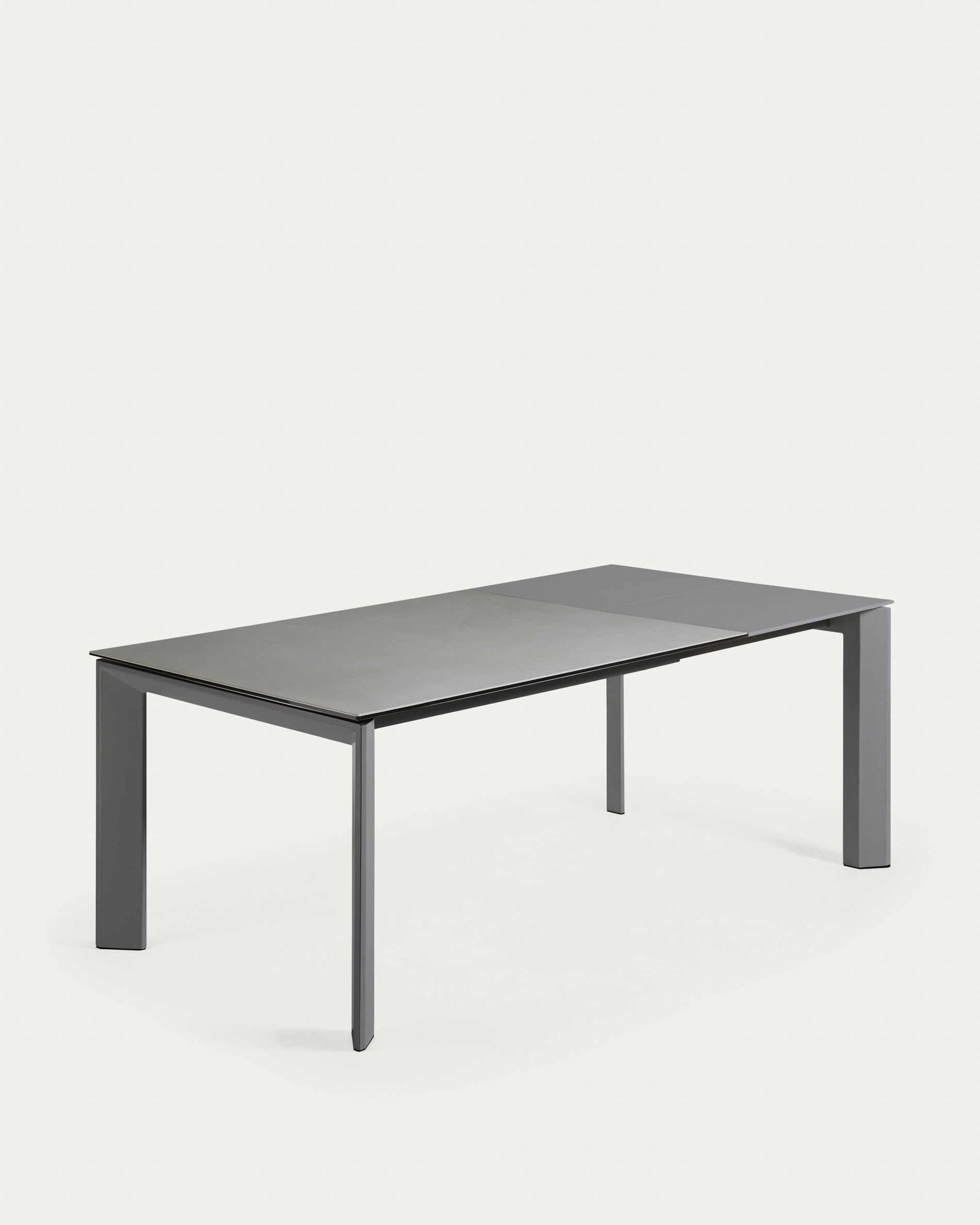 Axis Ausziehtisch Feinsteinzeug mit Hydra Plomo Finish Stahlbeine Anthrazit 140 (200) cm in Grau präsentiert im Onlineshop von KAQTU Design AG. Esstisch ist von Kave Home