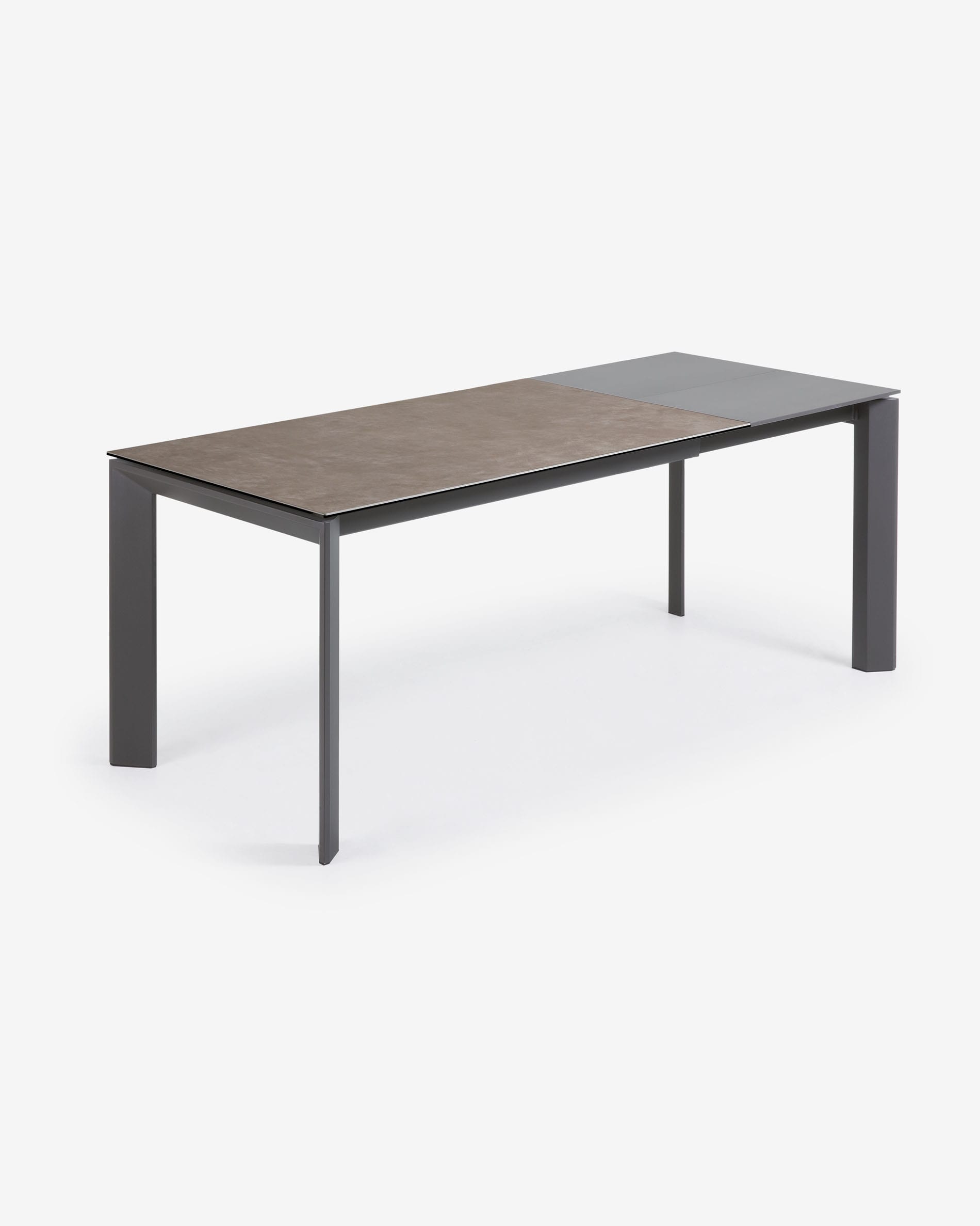 Axis Ausziehtisch Feinsteinzeug Vulcano Ceniza Finish Stahlbeine in Anthrazit 140 (200) cm in Grau präsentiert im Onlineshop von KAQTU Design AG. Esstisch ist von Kave Home