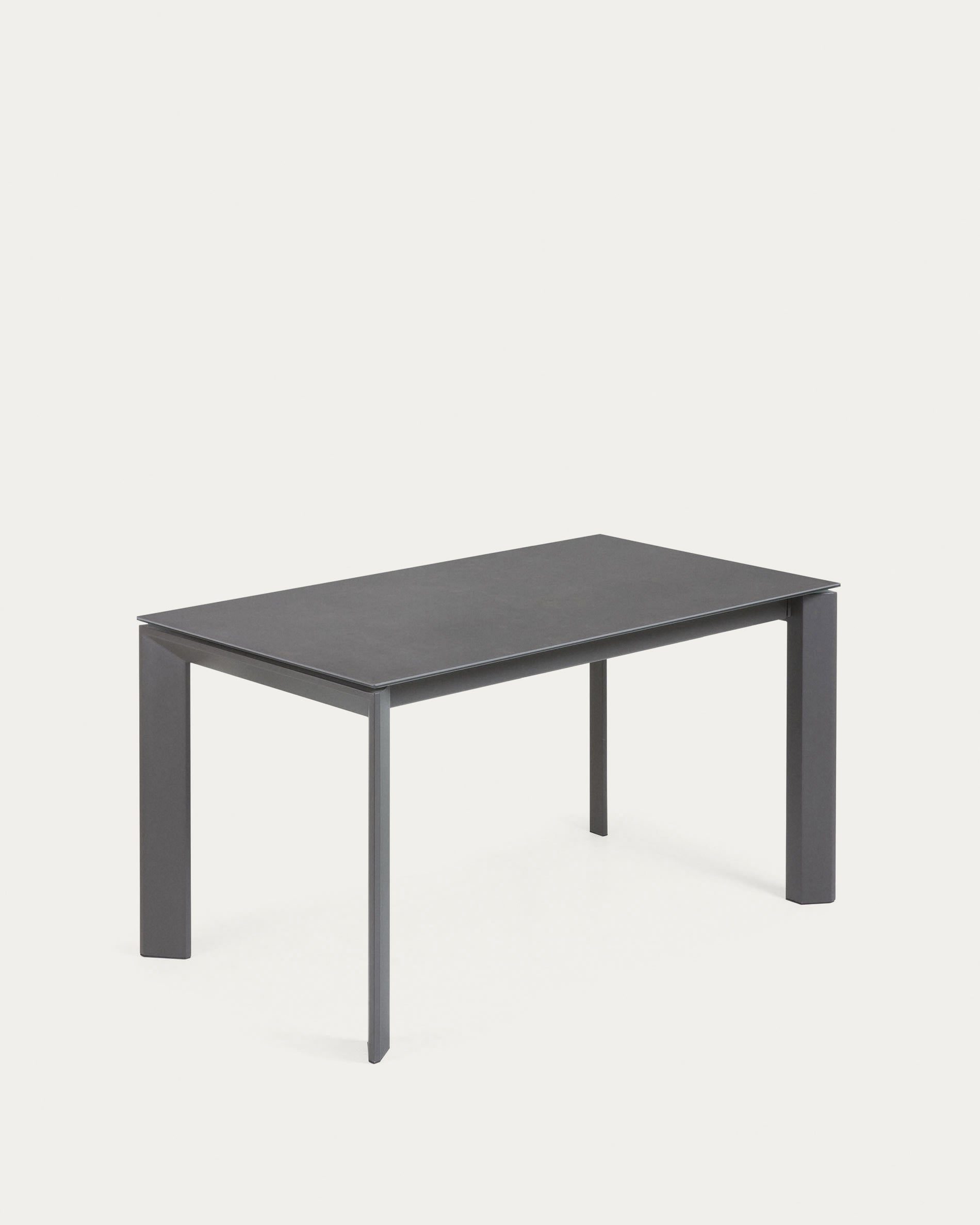 Axis Ausziehtisch Feinsteinzeug mit Vulcano Roca Finish Stahlbeine in Dunkelgrau 140 (200) cm in Grau präsentiert im Onlineshop von KAQTU Design AG. Esstisch ist von Kave Home